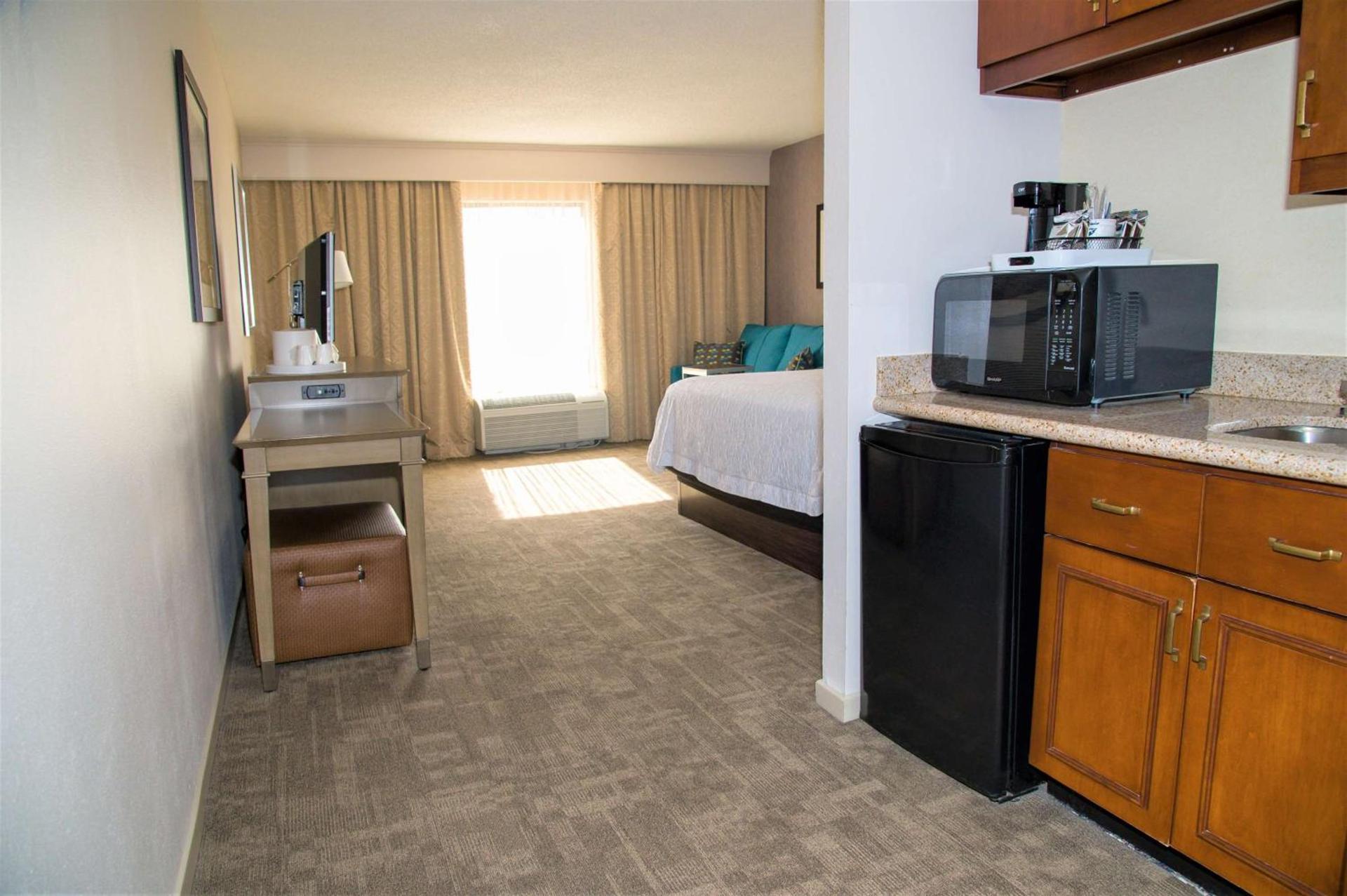 Hampton Inn Lewisburg photo 36