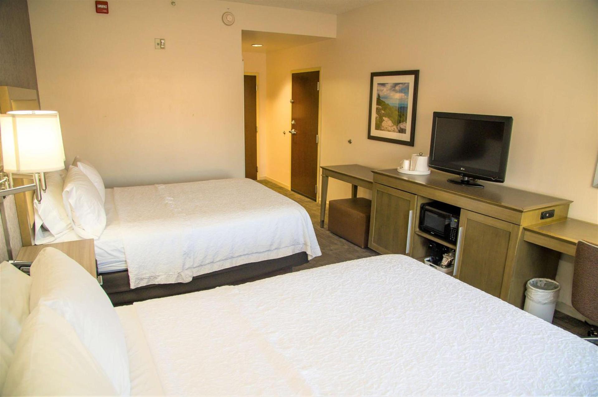 Hampton Inn Lewisburg photo 38
