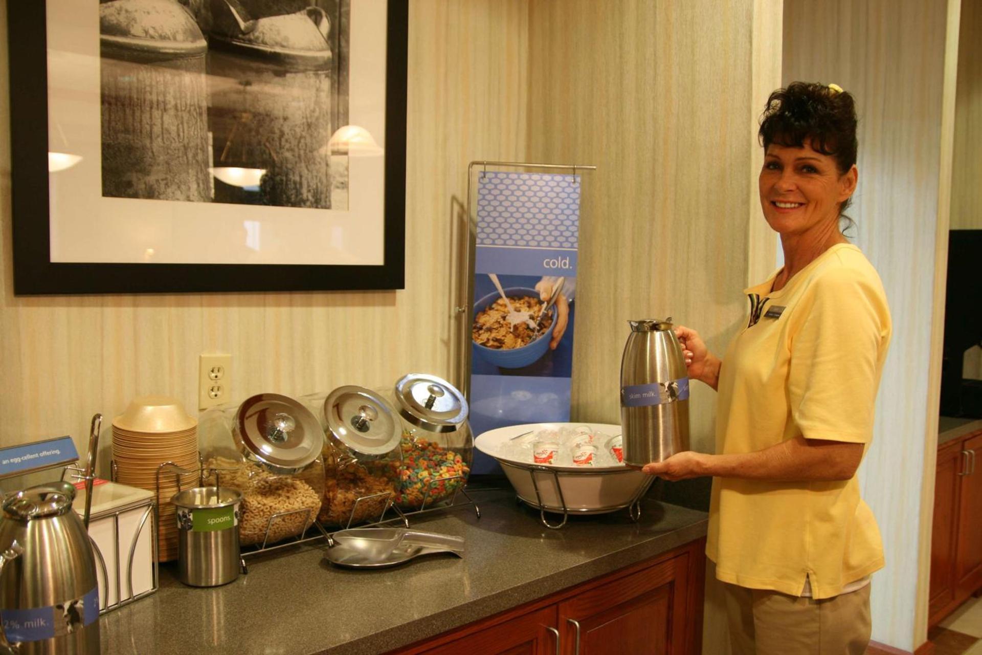 Hampton Inn Lebanon photo 12