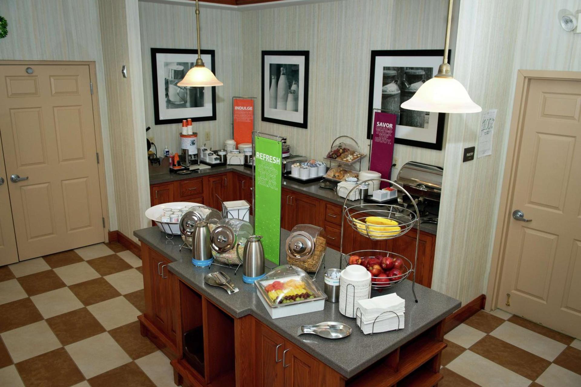 Hampton Inn Lebanon photo 11