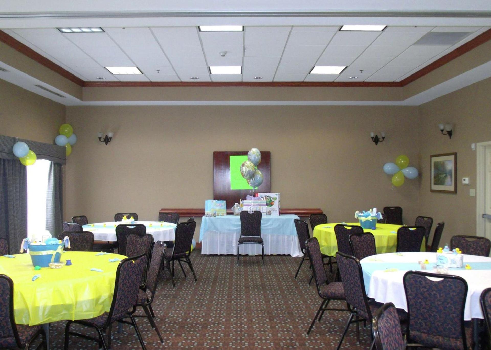 Hampton Inn Lebanon photo 27