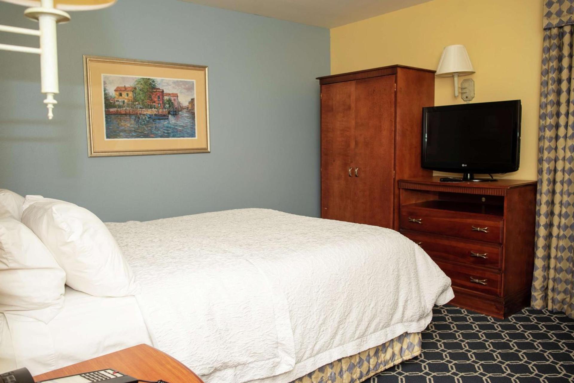 Hampton Inn Lebanon photo 30