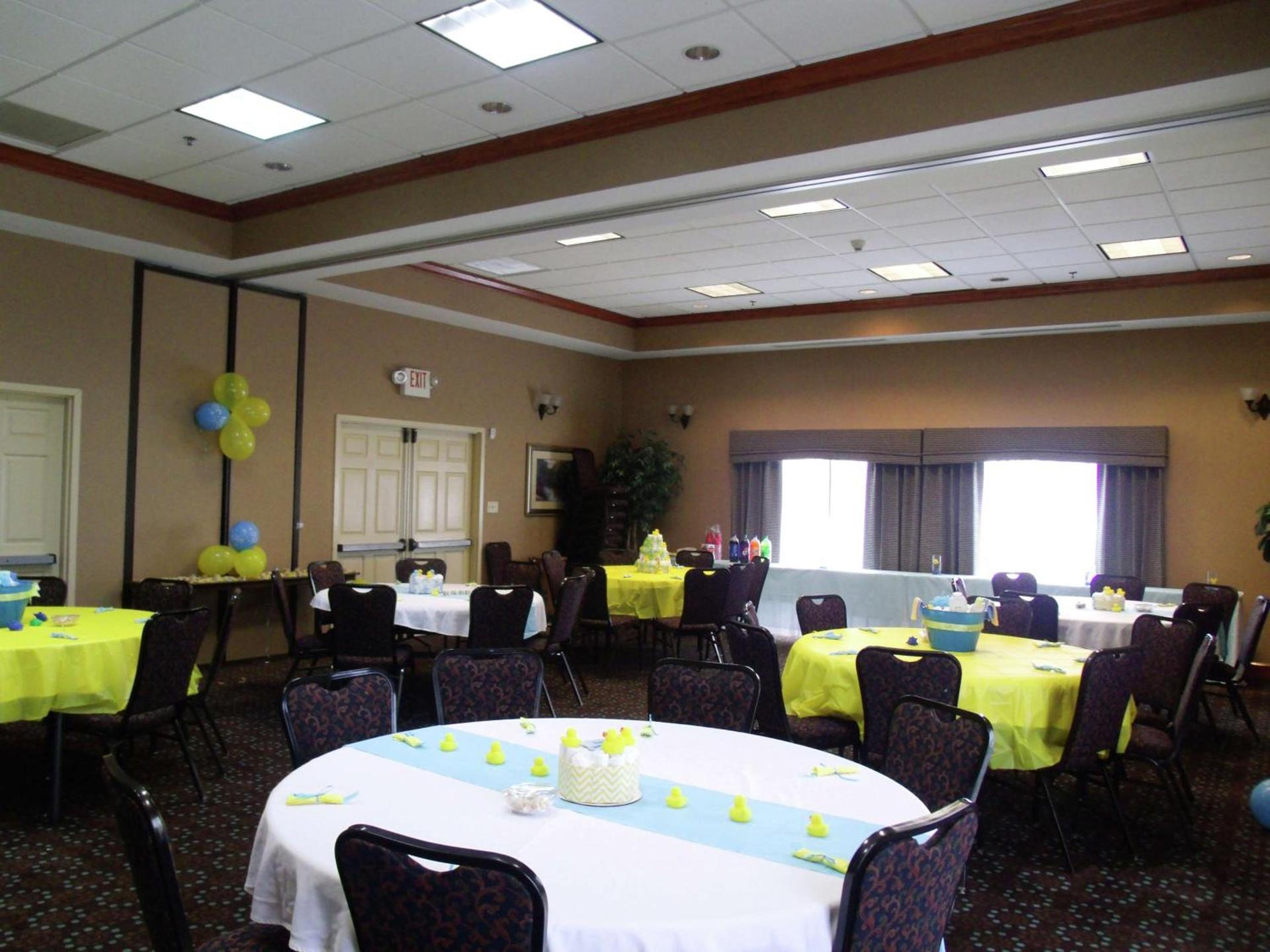 Hampton Inn Lebanon photo 28