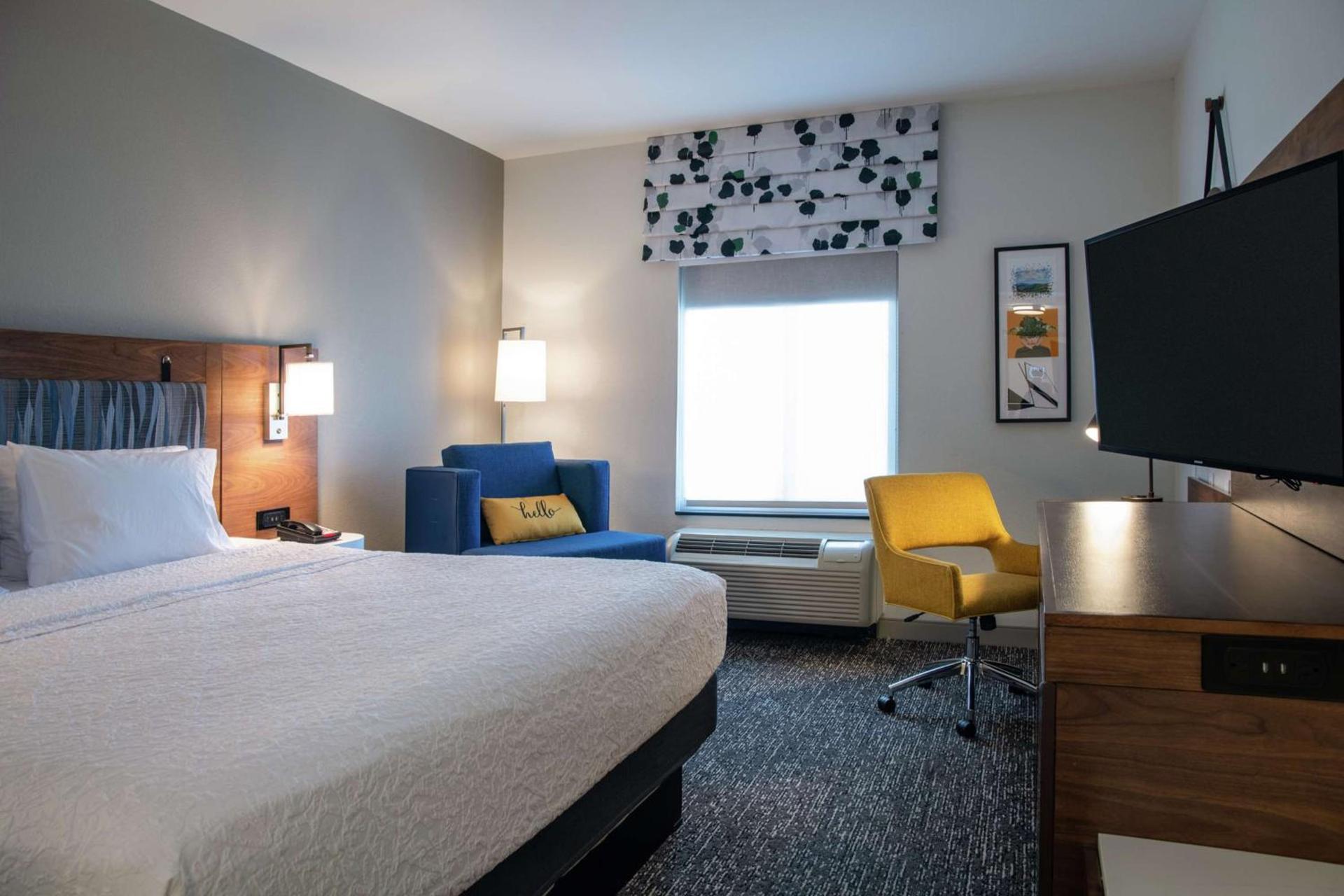 Hampton Inn & Suites Sherman Oaks photo 34
