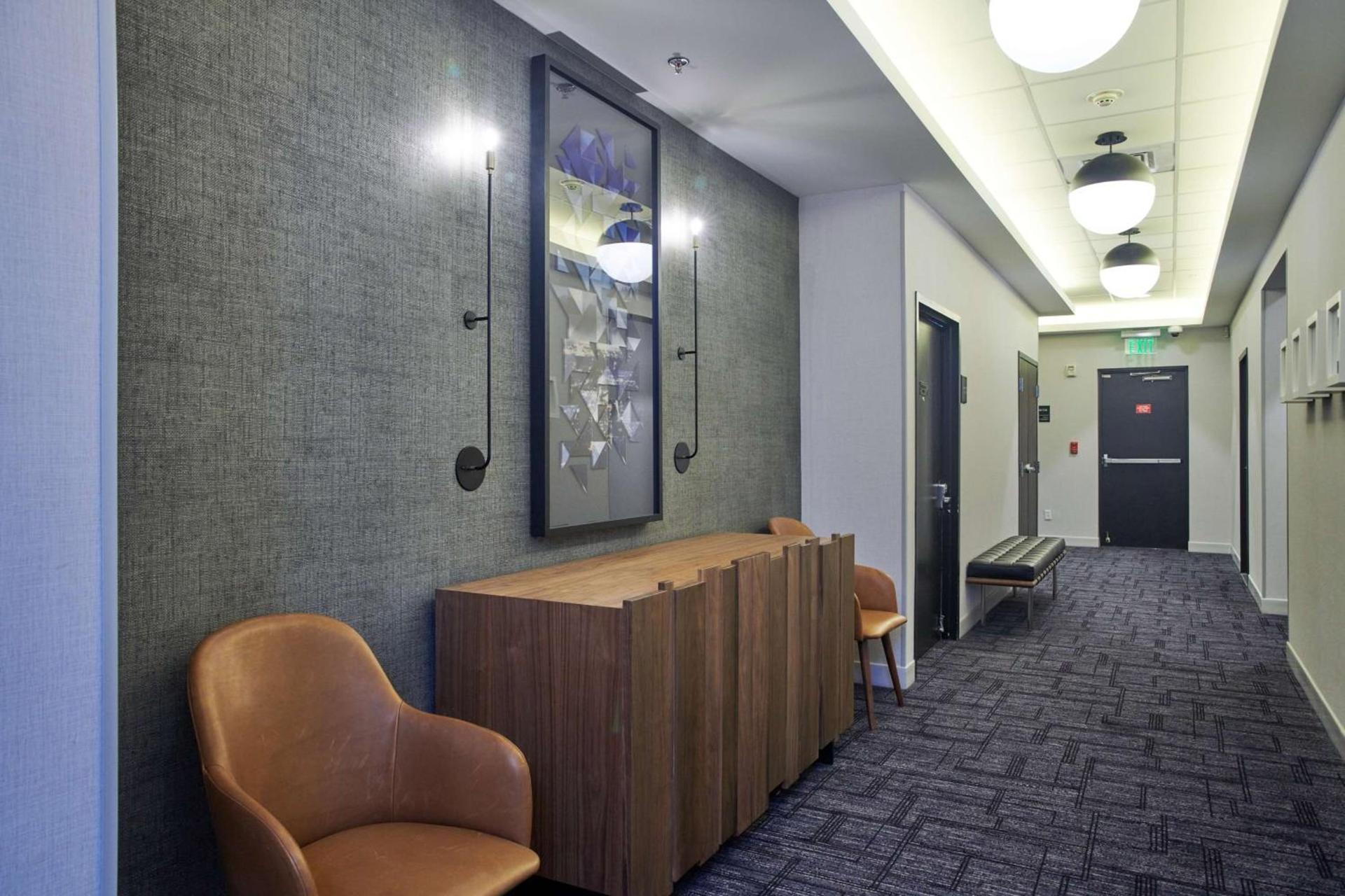 Hampton Inn & Suites Sherman Oaks photo 51