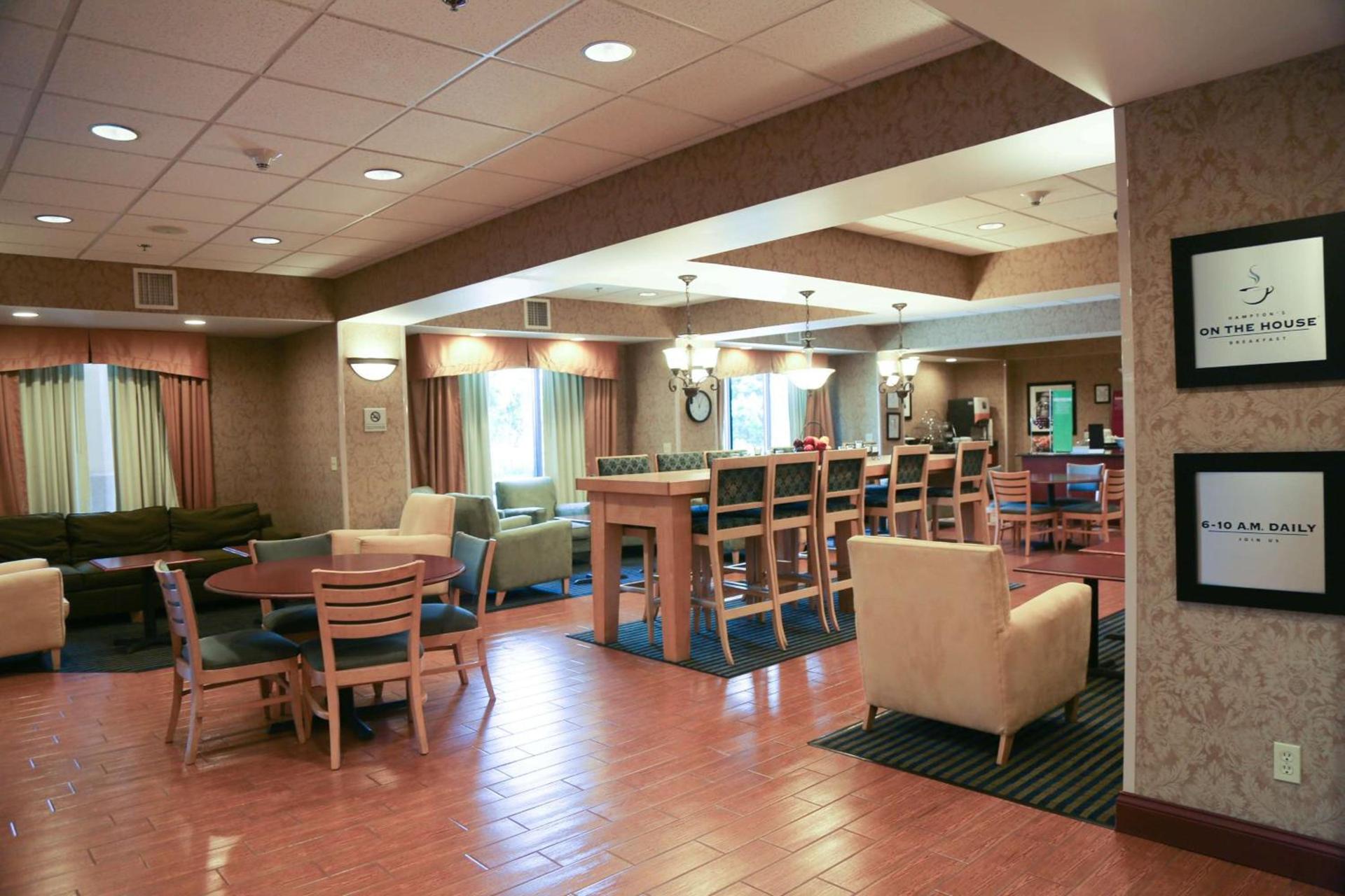 Hampton Inn Morehead photo 4