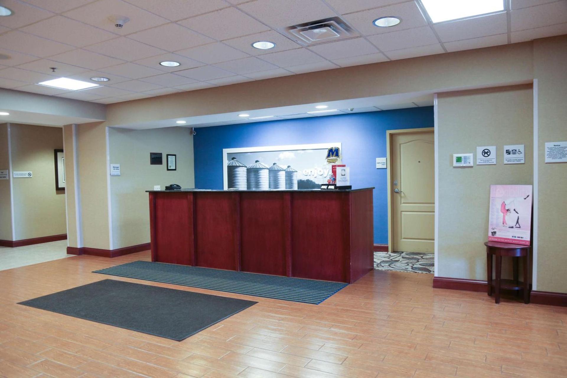 Hampton Inn Morehead photo 7