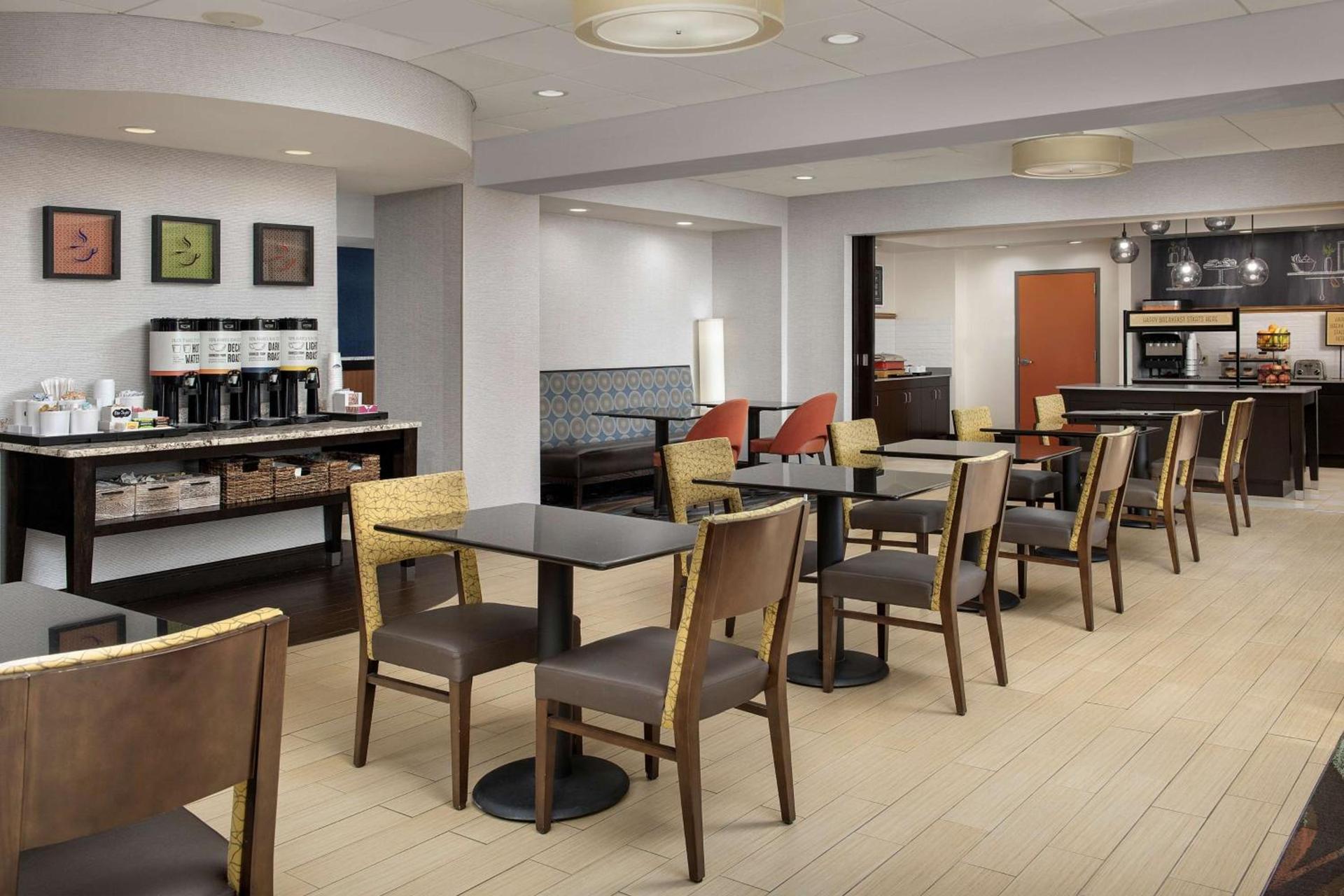 Hampton Inn Lenoir City photo 6