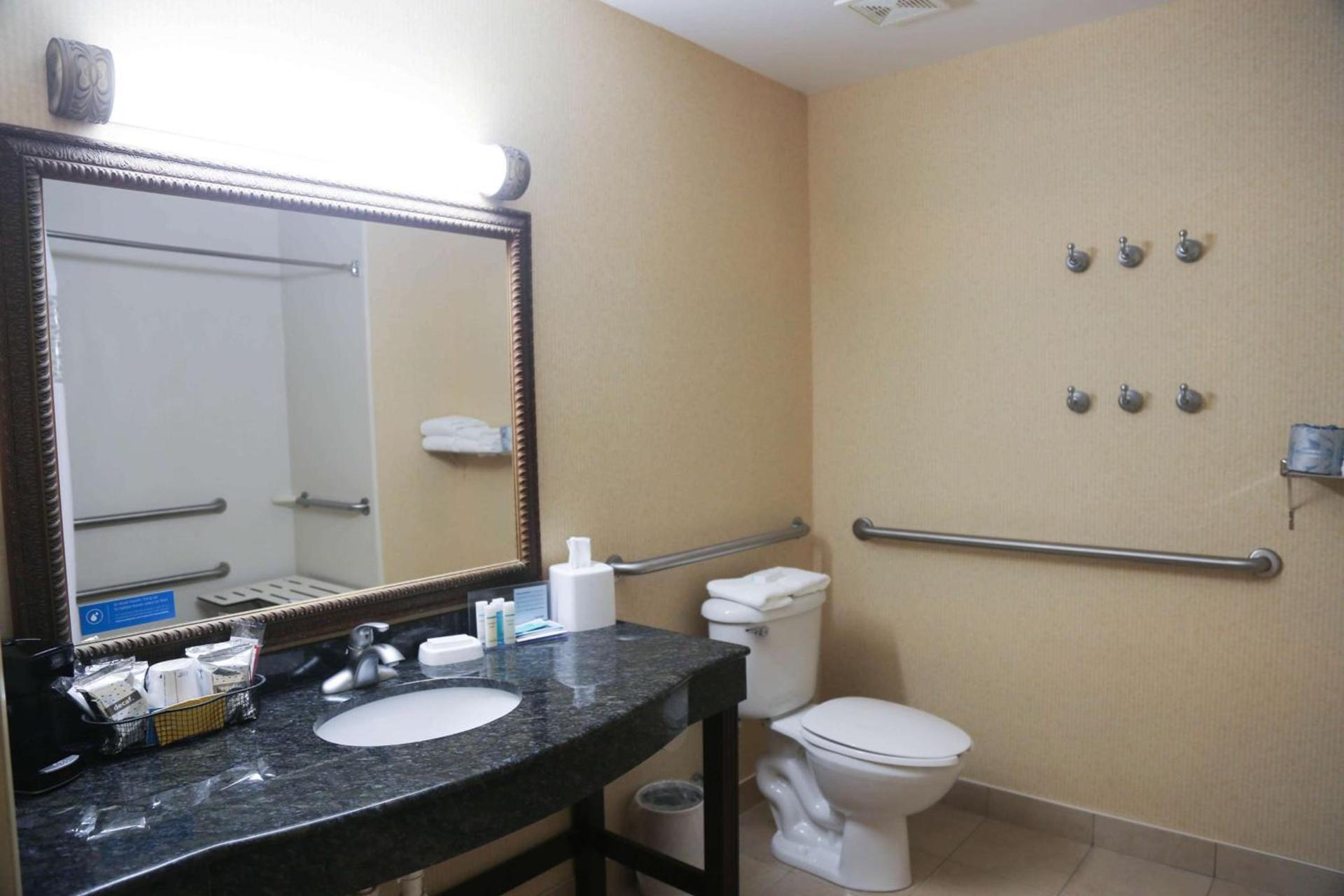 Hampton Inn Morehead photo 23