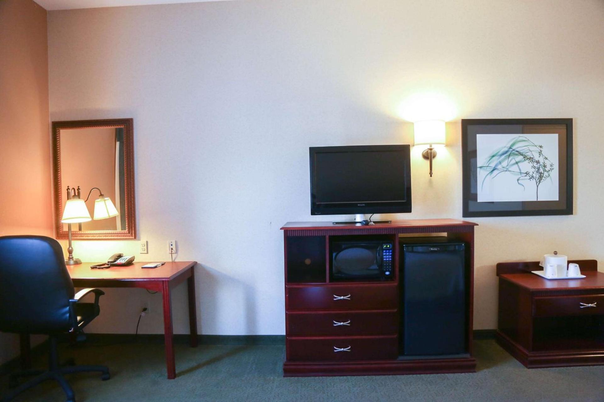 Hampton Inn Morehead photo 26