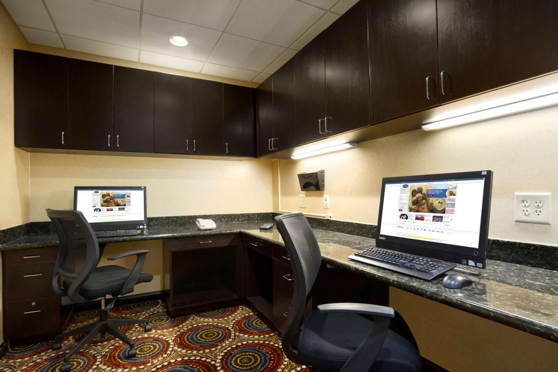 Hampton Inn Lenoir City photo 27