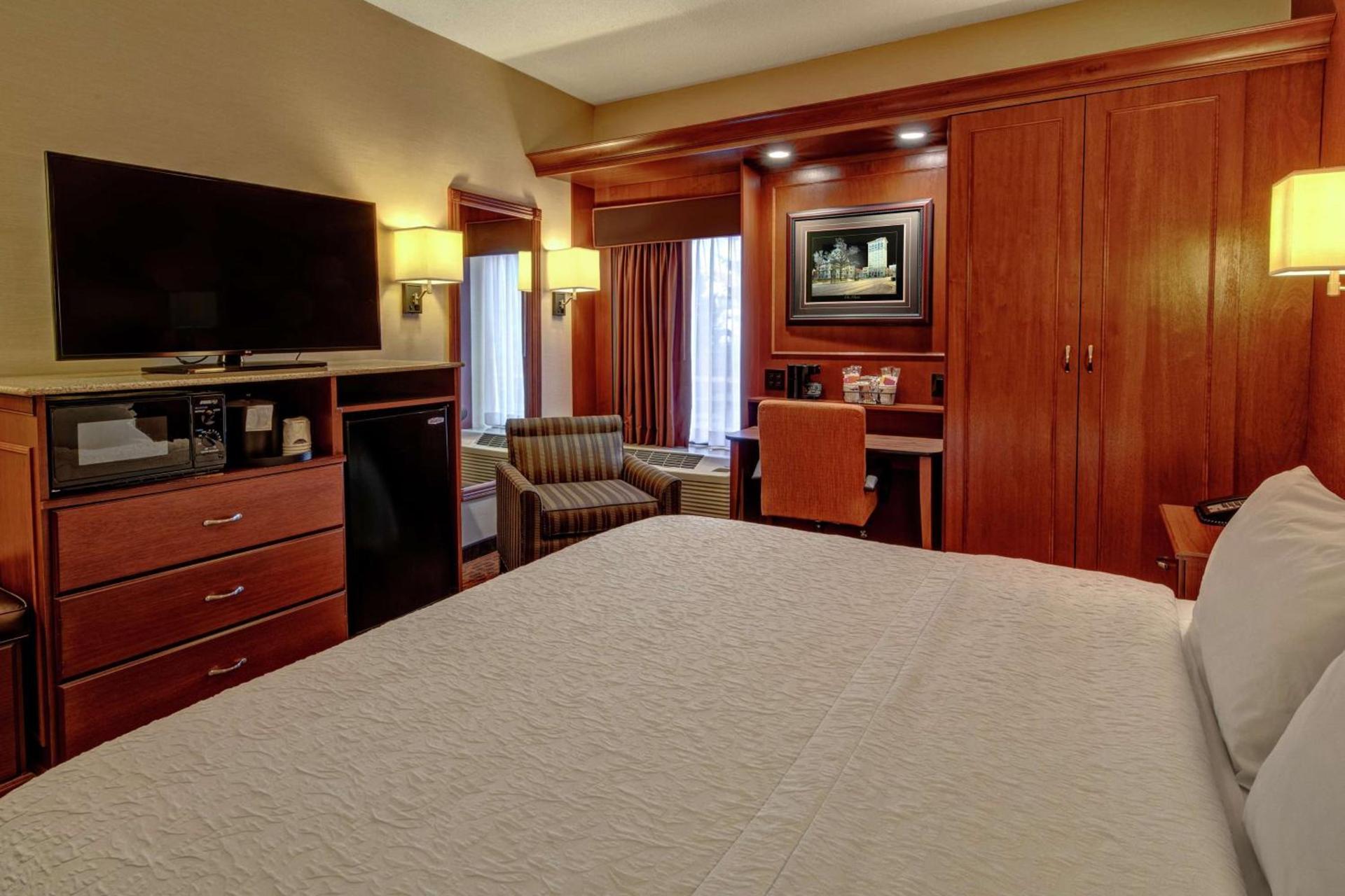 Hampton Inn Winchester KY photo 16