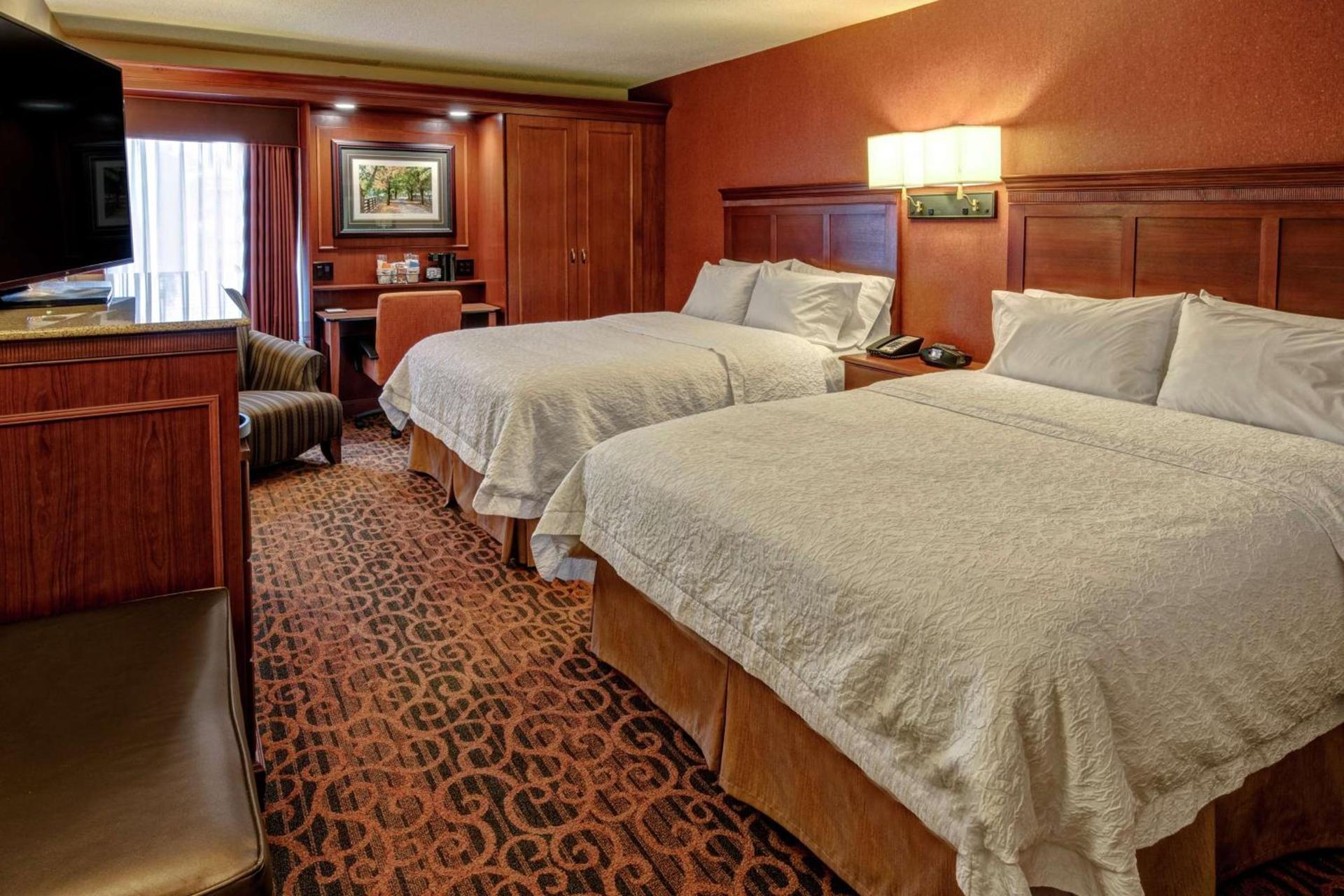 Hampton Inn Winchester KY photo 20