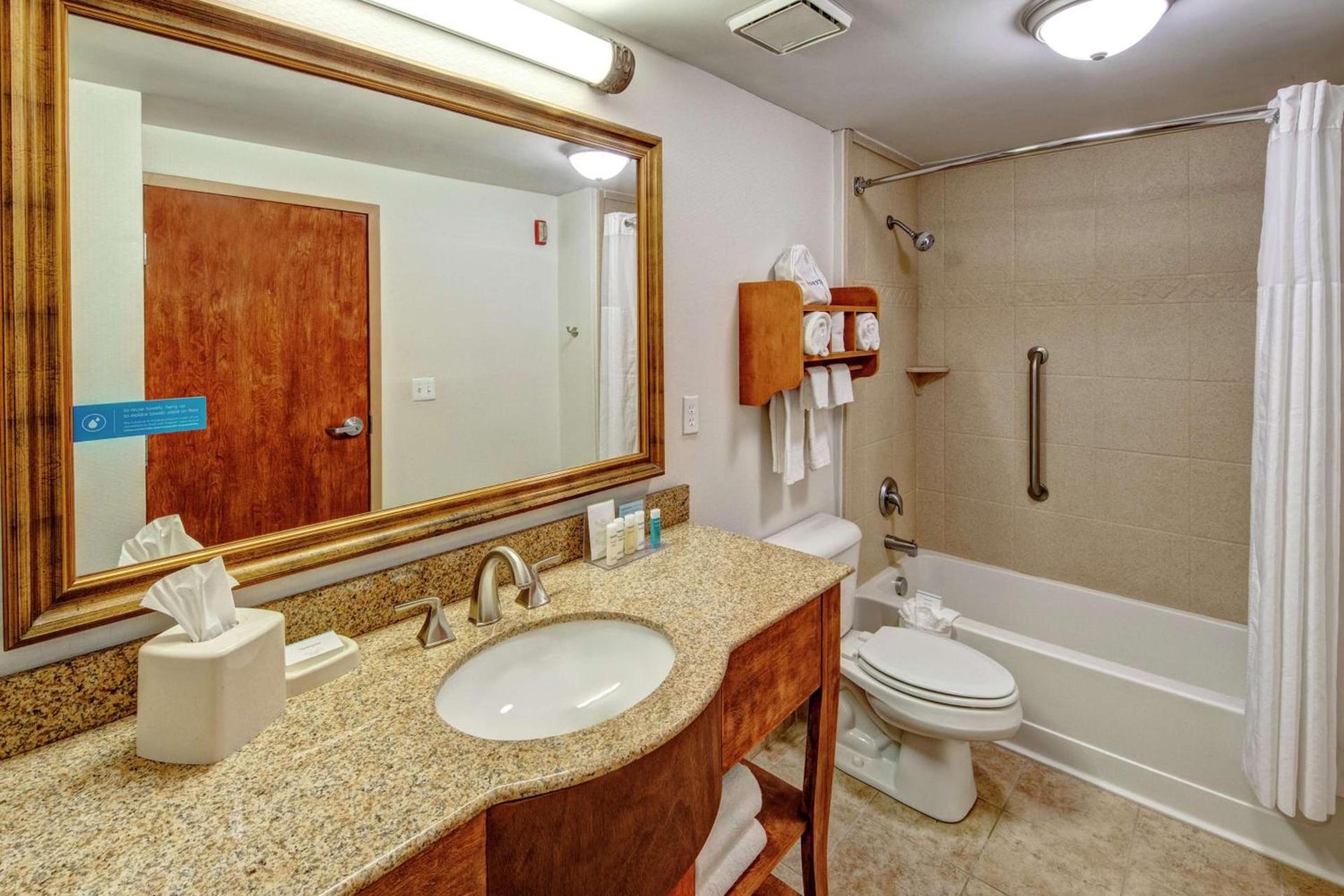 Hampton Inn Winchester KY photo 24