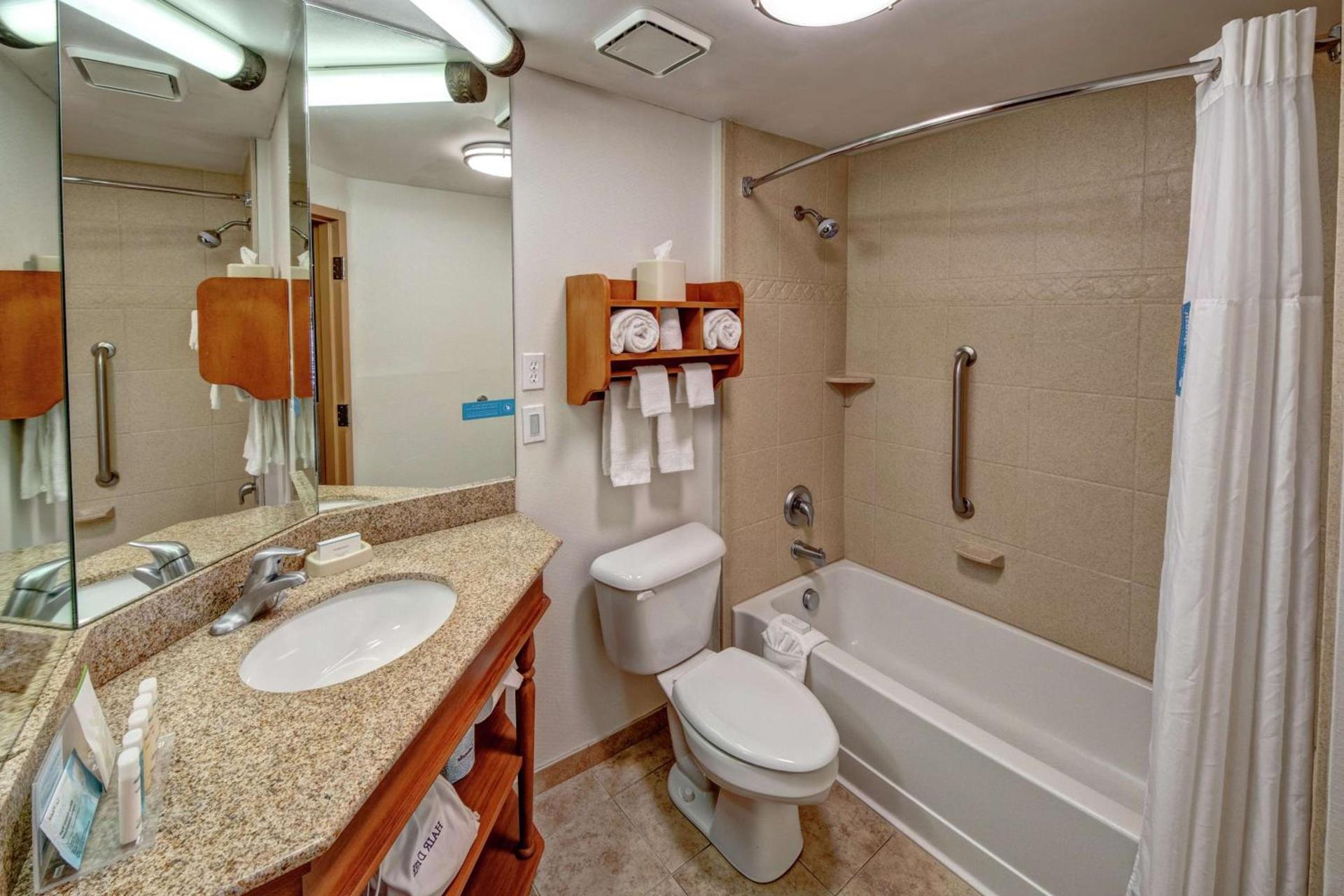 Hampton Inn Winchester KY photo 25