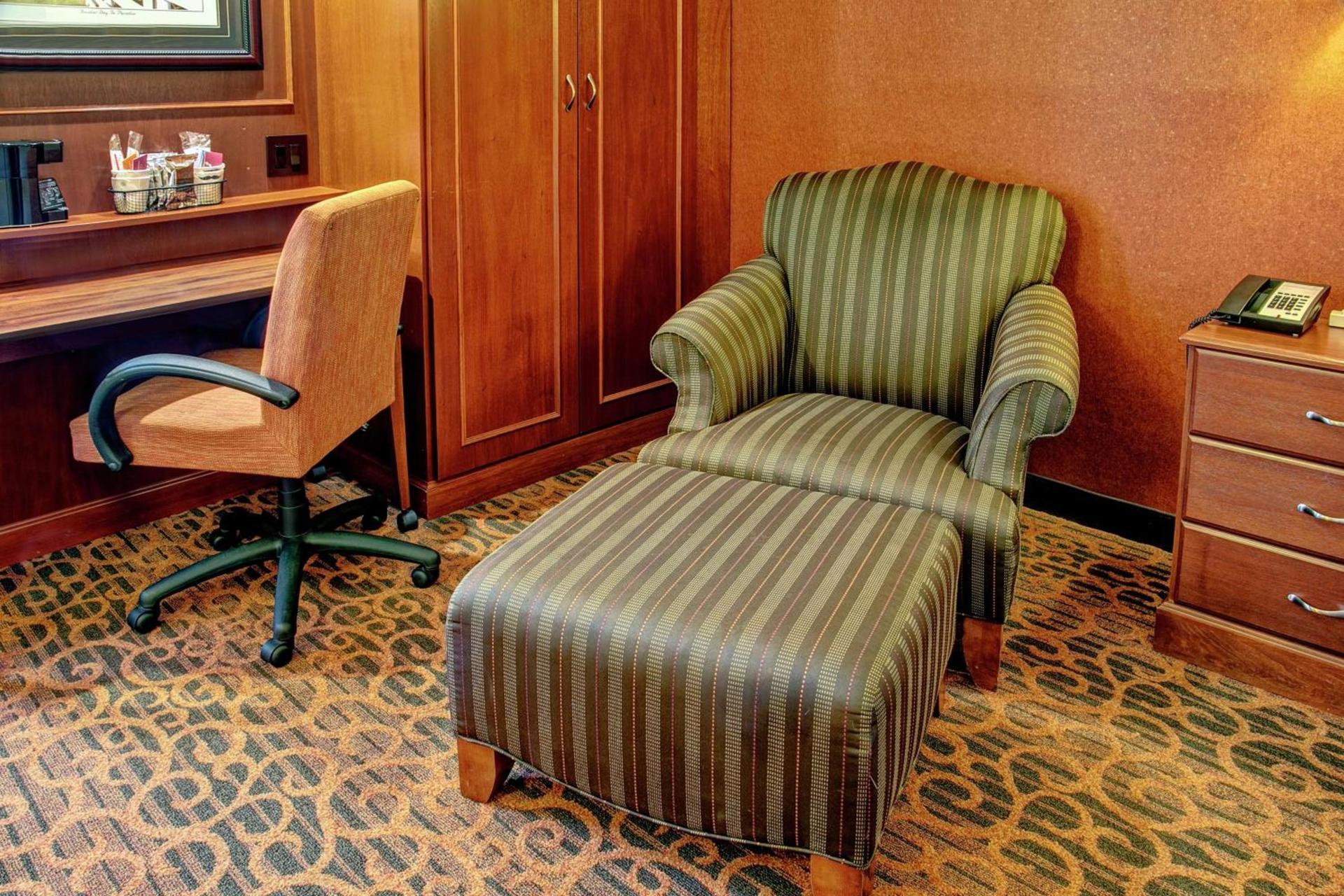 Hampton Inn Winchester KY photo 23