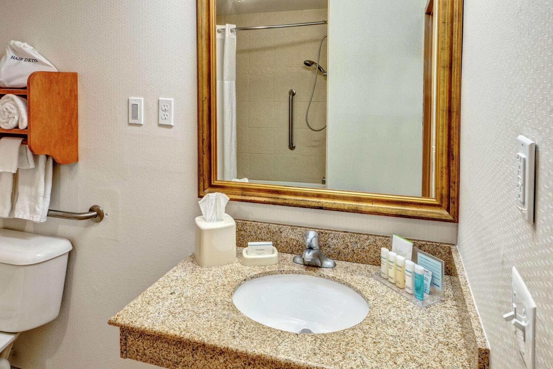 Hampton Inn Winchester KY photo 31