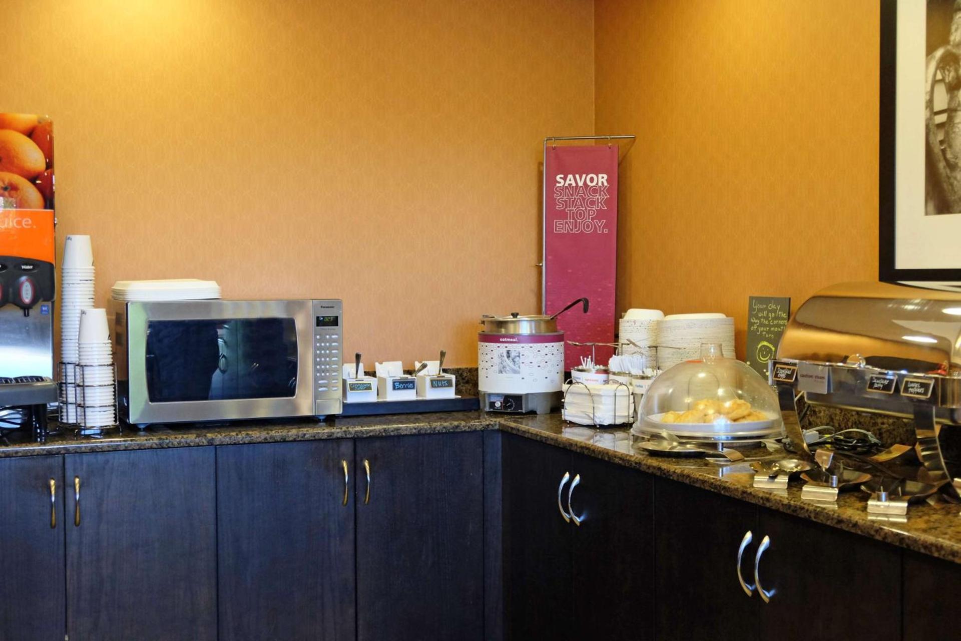 Hampton Inn Lima photo 9