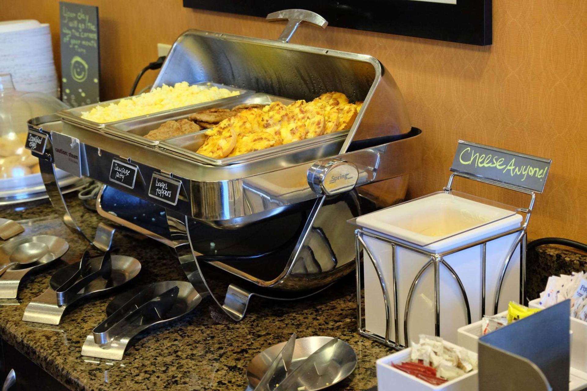 Hampton Inn Lima photo 13