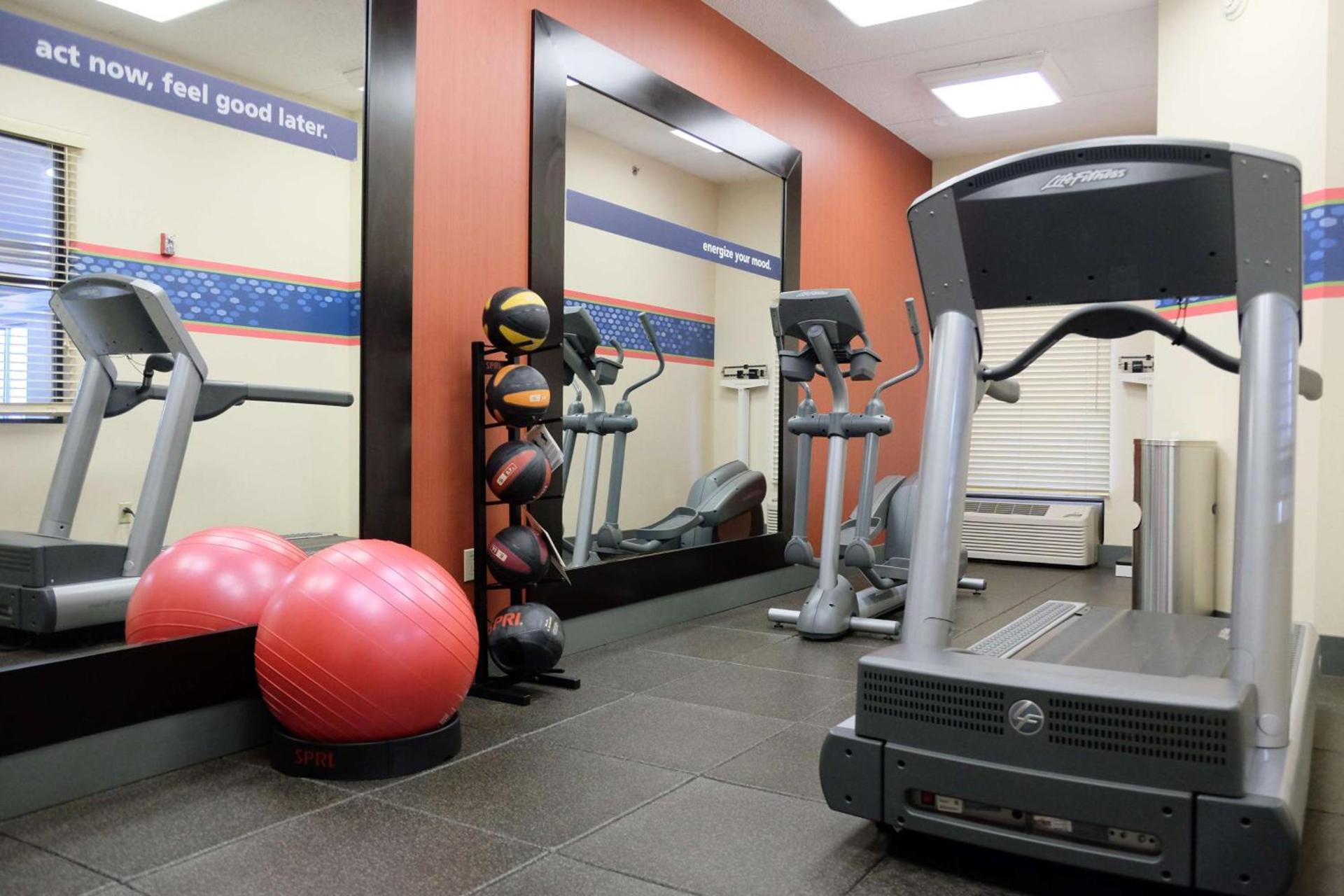 Hampton Inn Lima photo 15