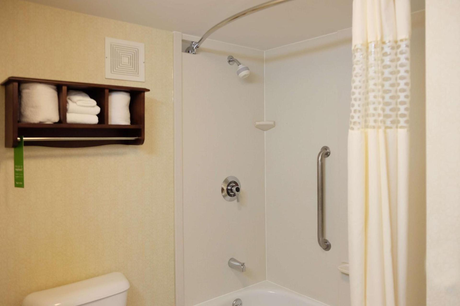 Hampton Inn Lima photo 27