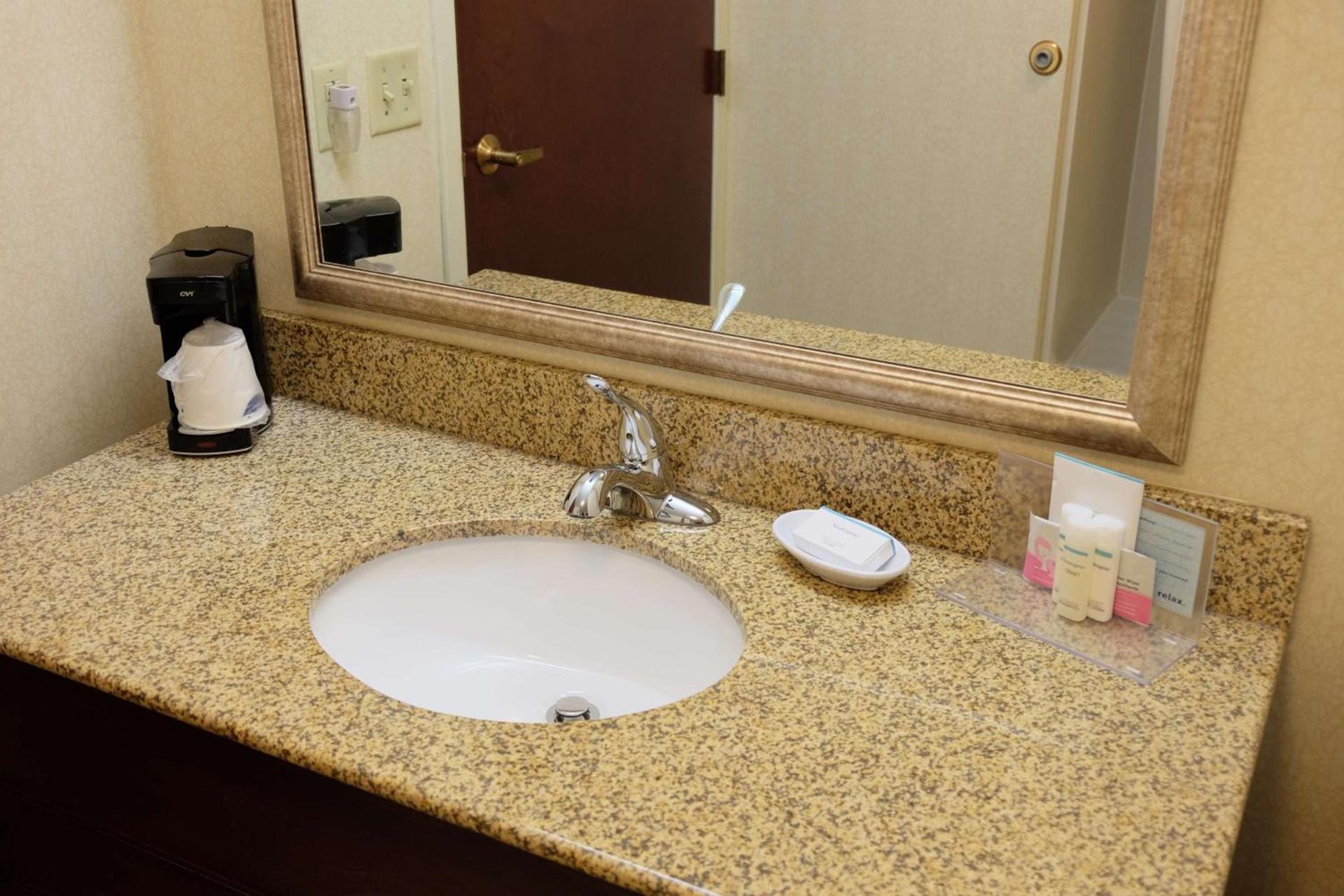 Hampton Inn Lima photo 30