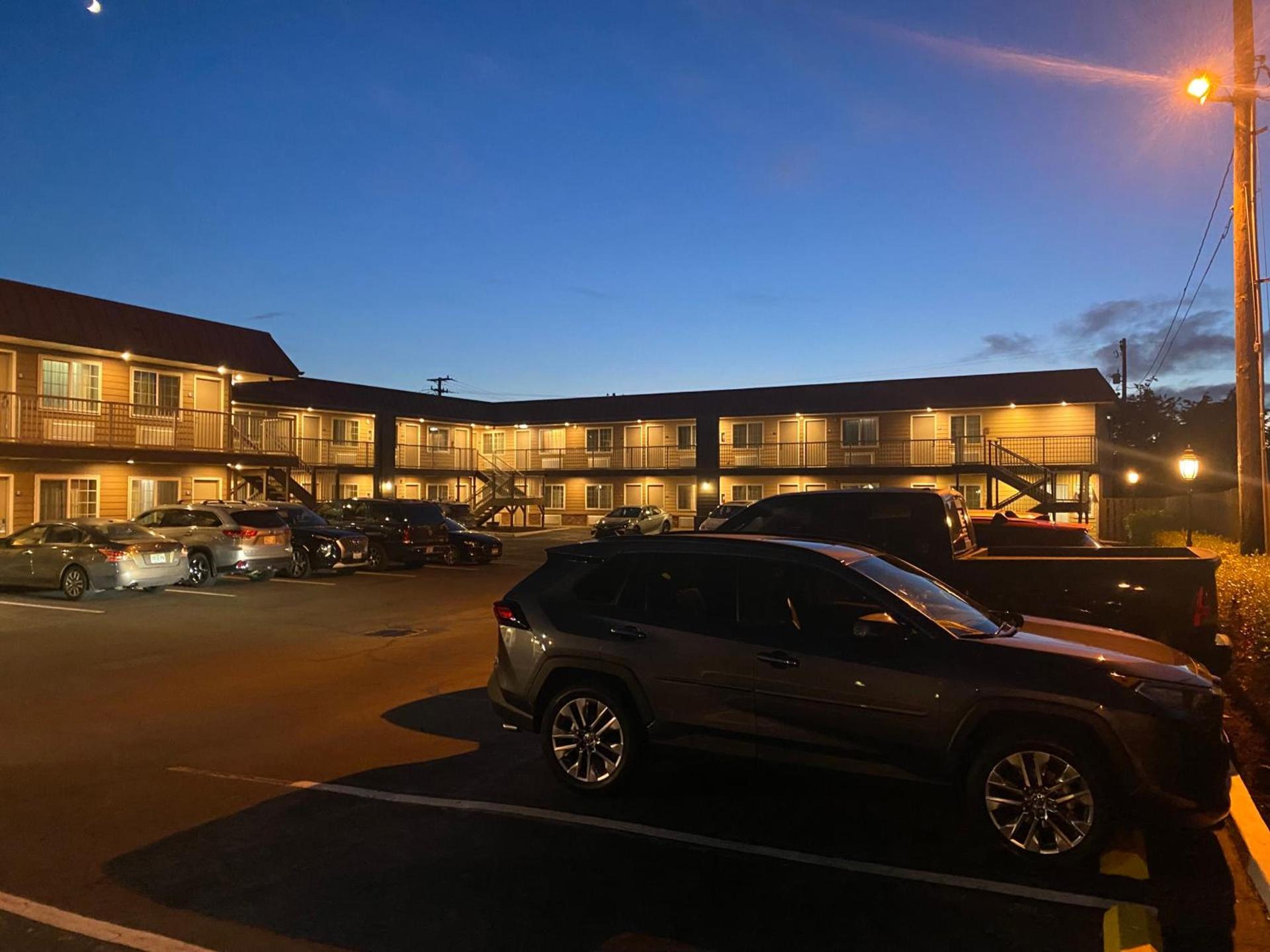 Days Inn by Wyndham Newport OR photo 22