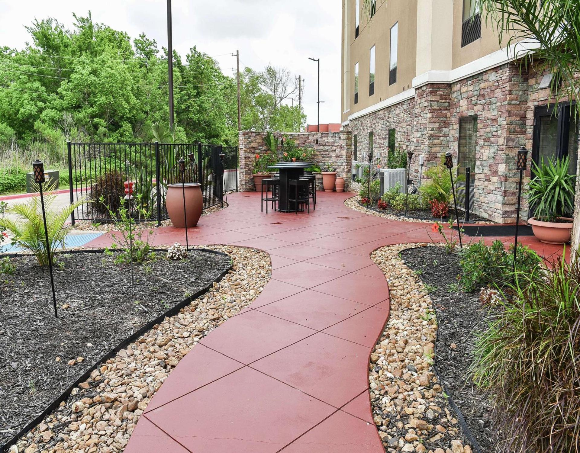 Hampton Inn & Suites Bay City photo 2