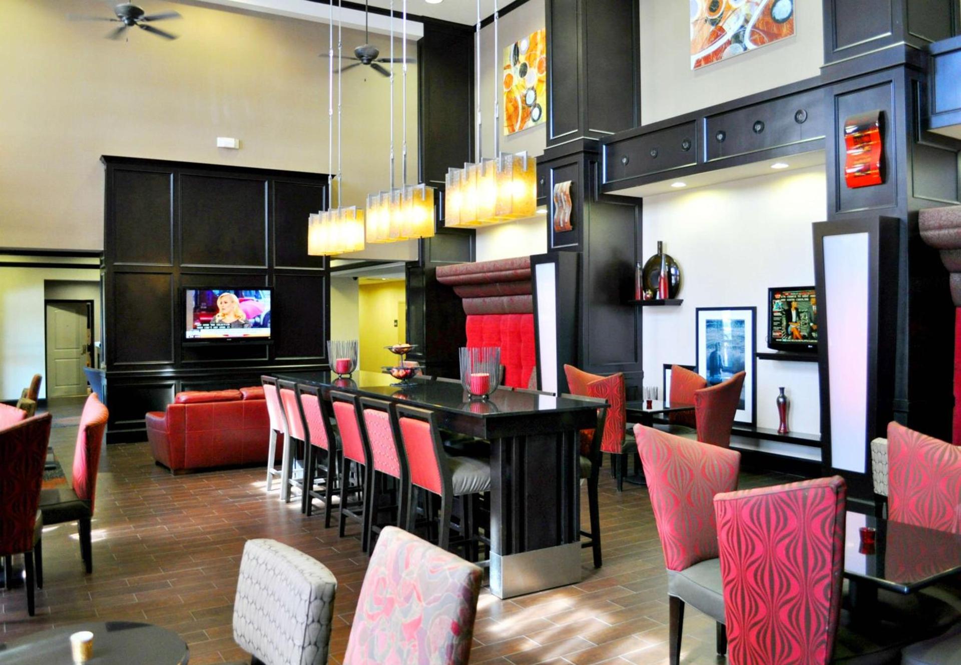Hampton Inn & Suites Bay City photo 22