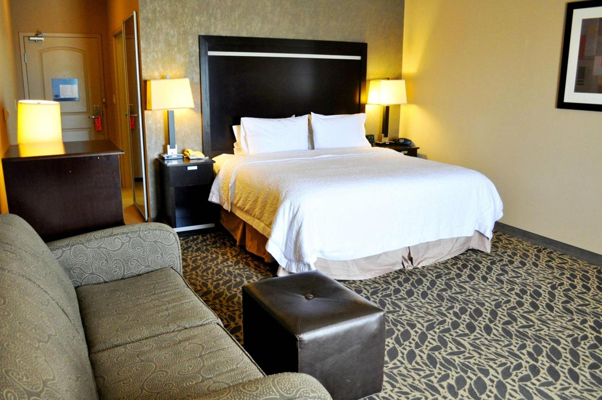 Hampton Inn & Suites Bay City photo 38