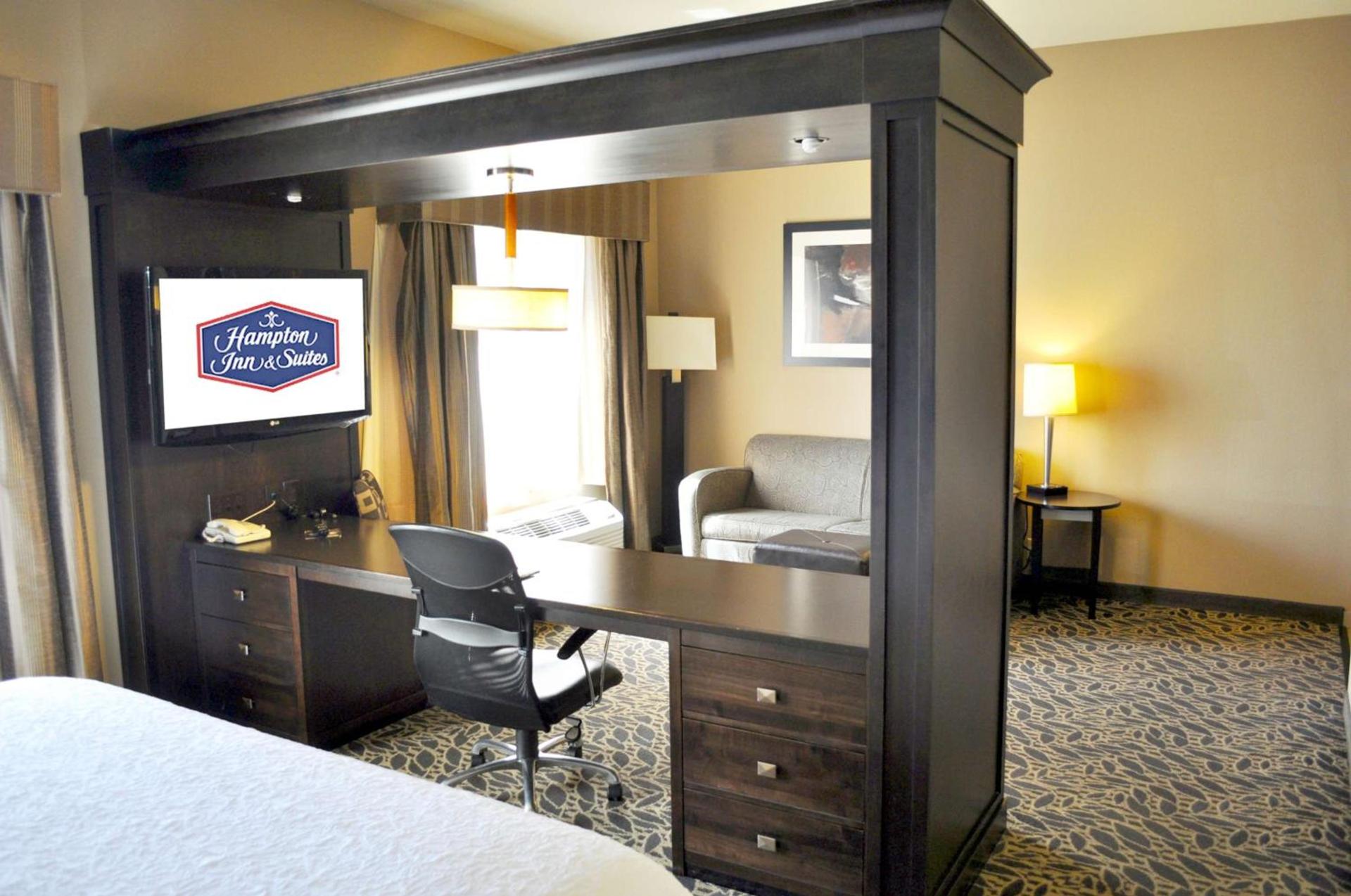 Hampton Inn & Suites Bay City photo 49