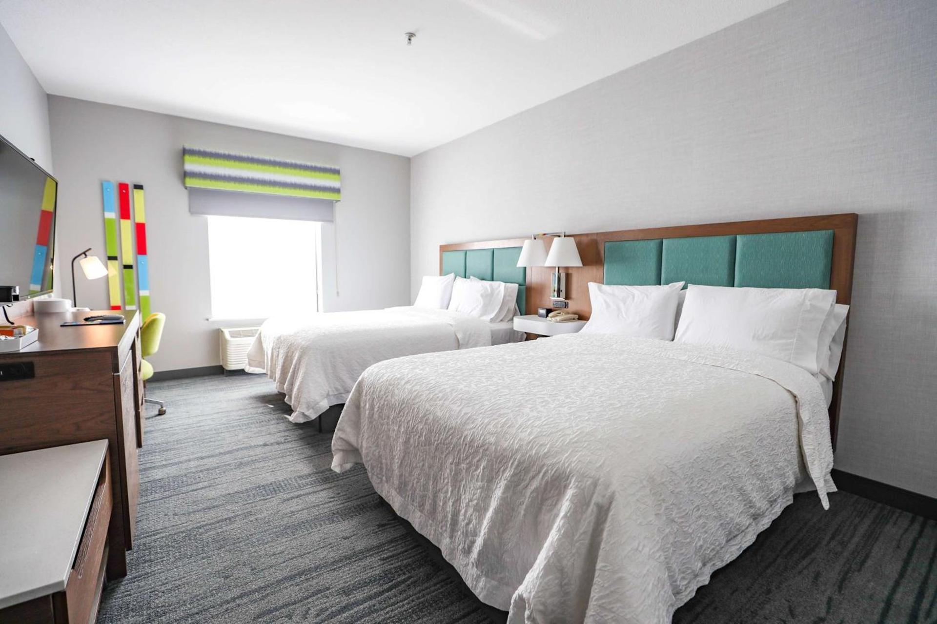 Hampton Inn & Suites Bay City photo 56