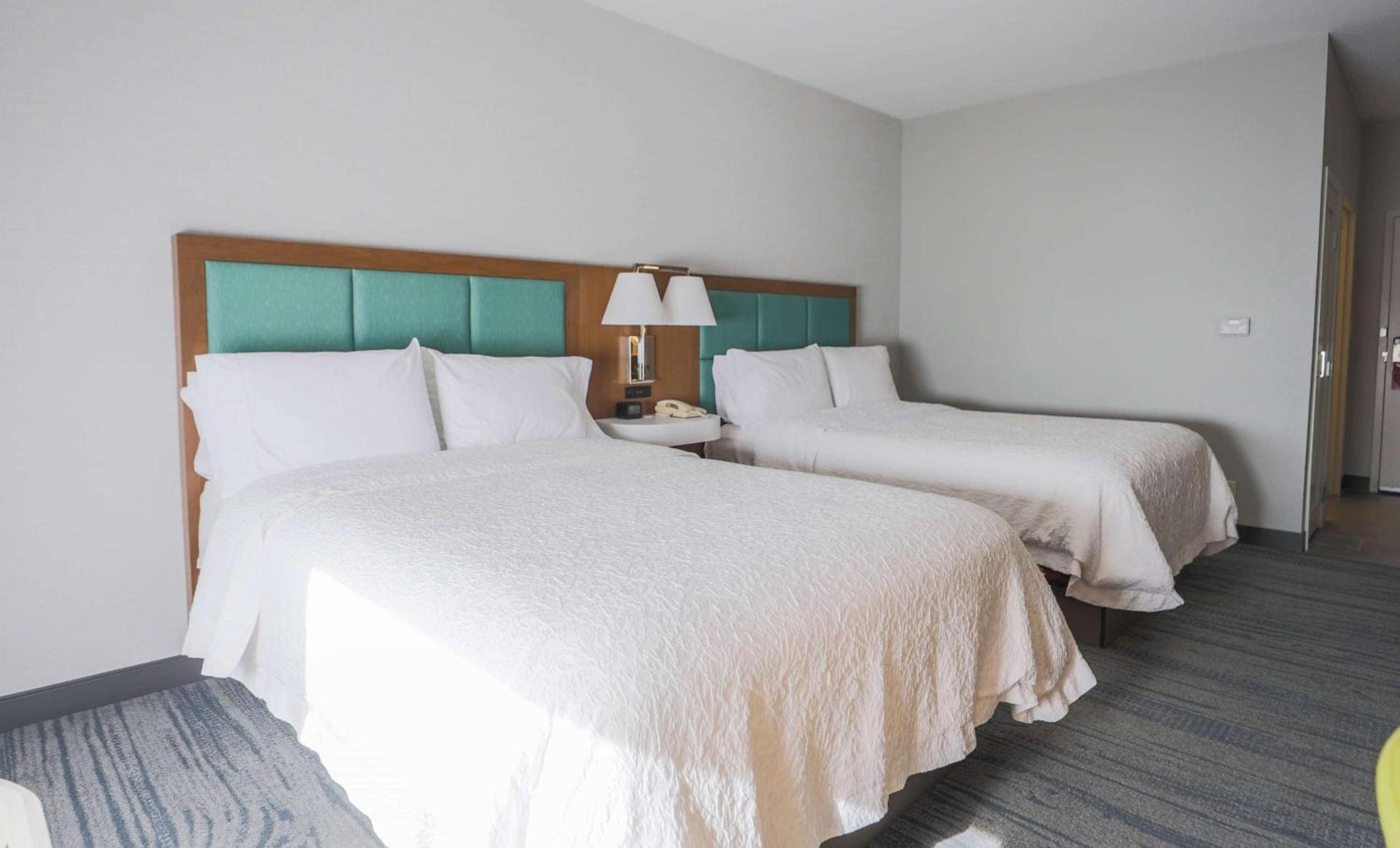 Hampton Inn & Suites Bay City photo 62