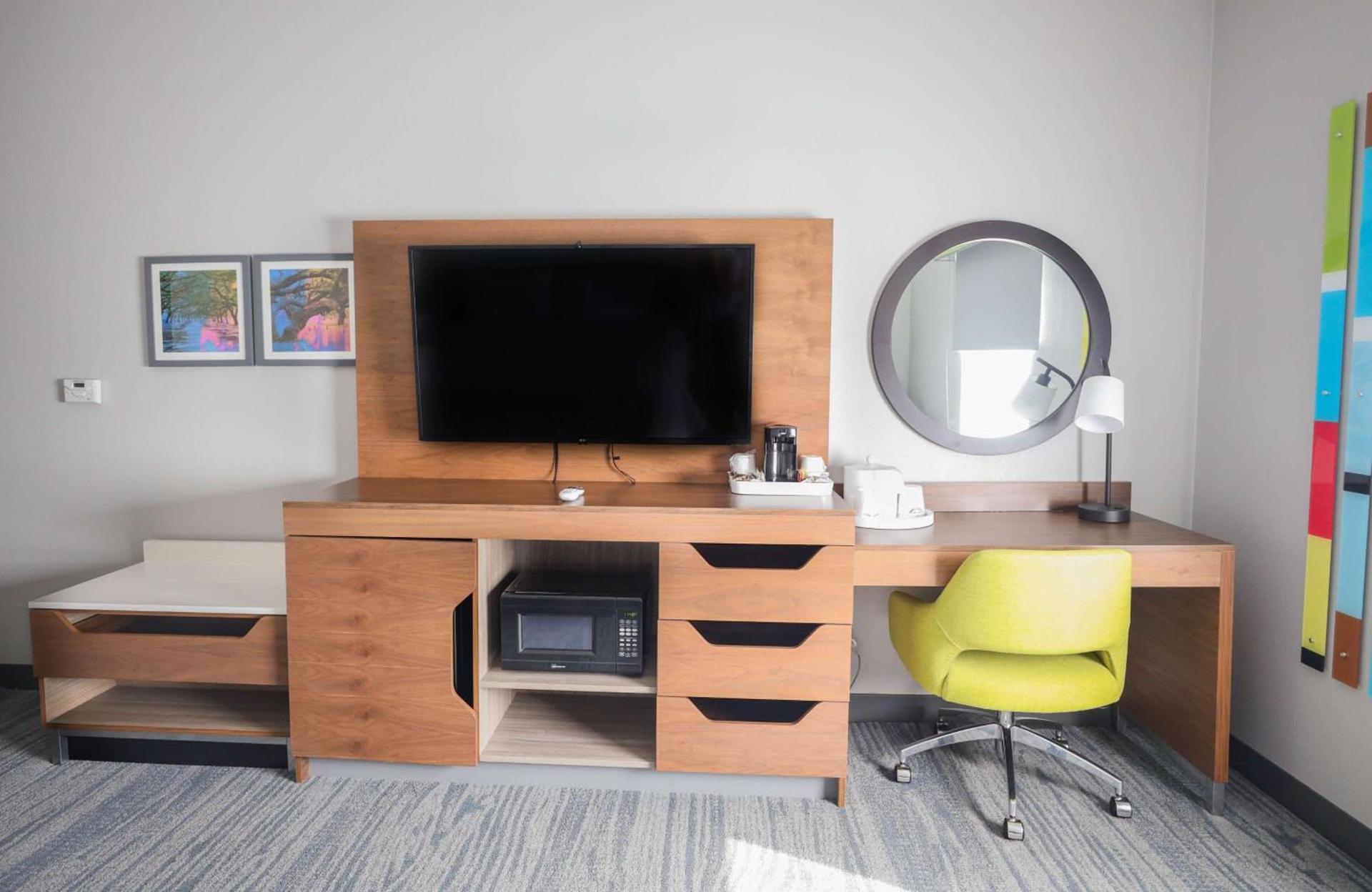 Hampton Inn & Suites Bay City photo 63