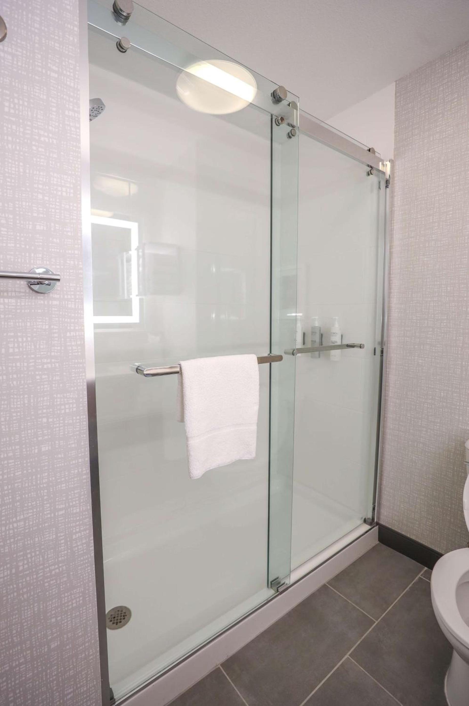 Hampton Inn & Suites Bay City photo 64