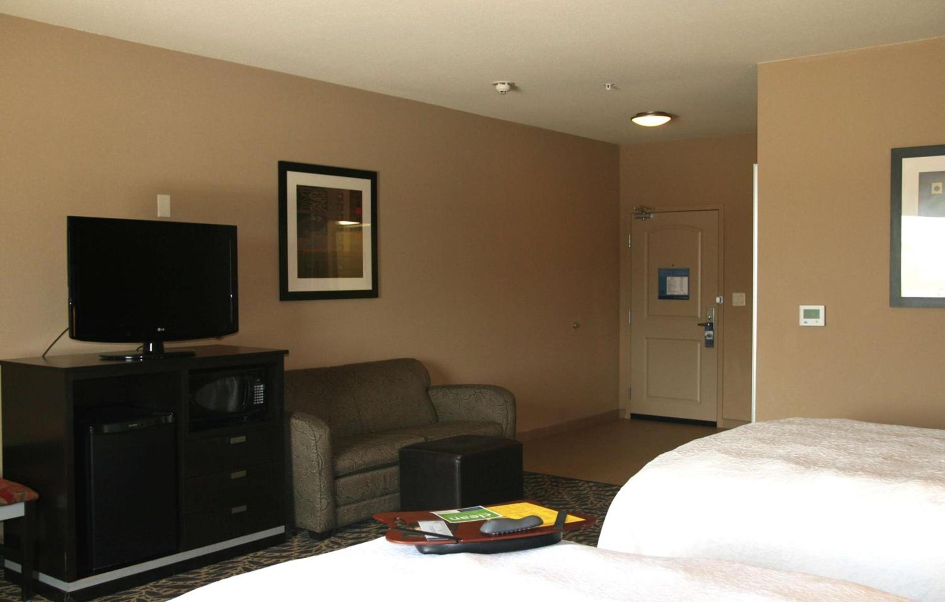 Hampton Inn & Suites Bay City photo 72