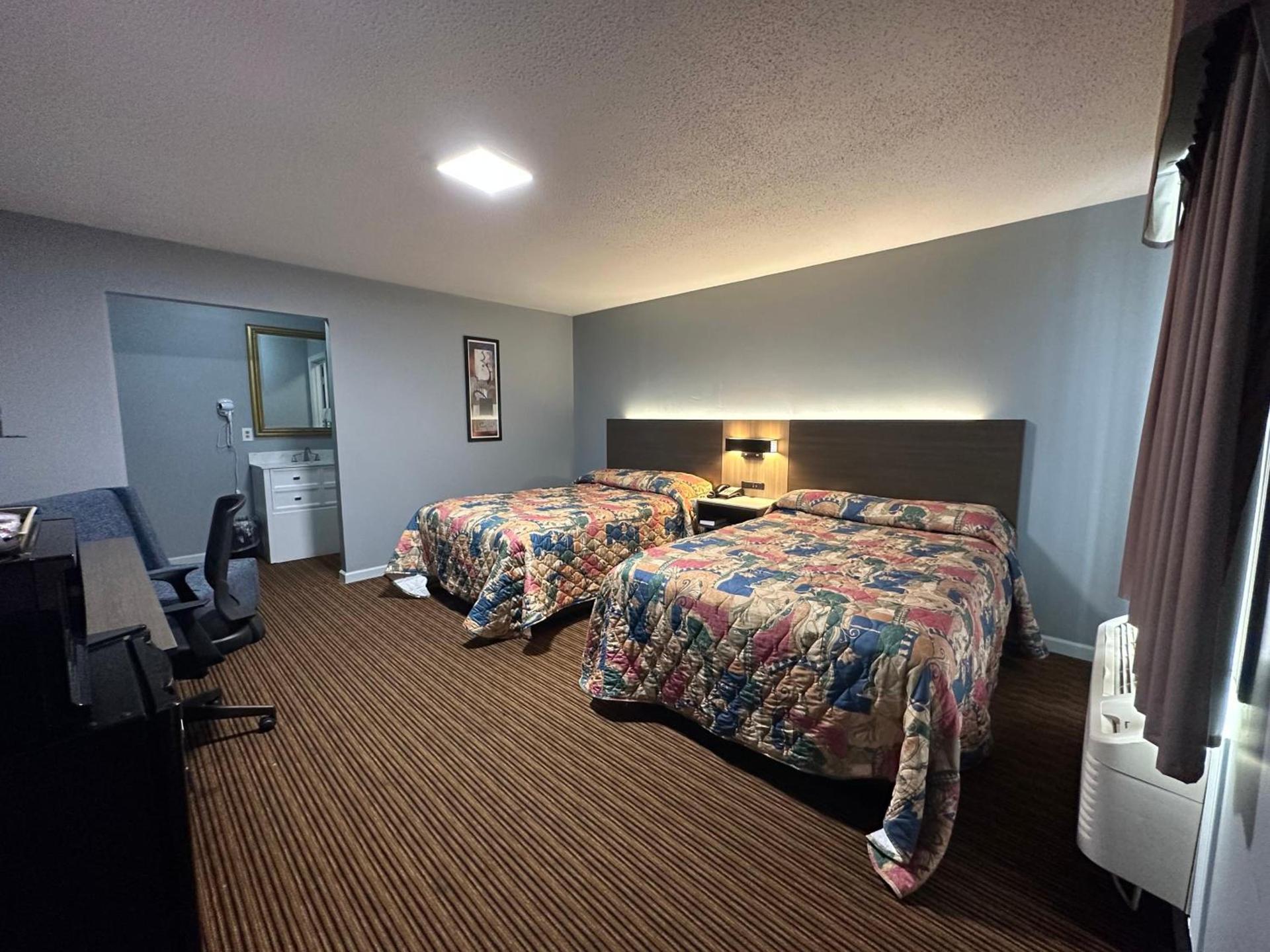 Rodeway Inn & Suites Walhalla photo 16