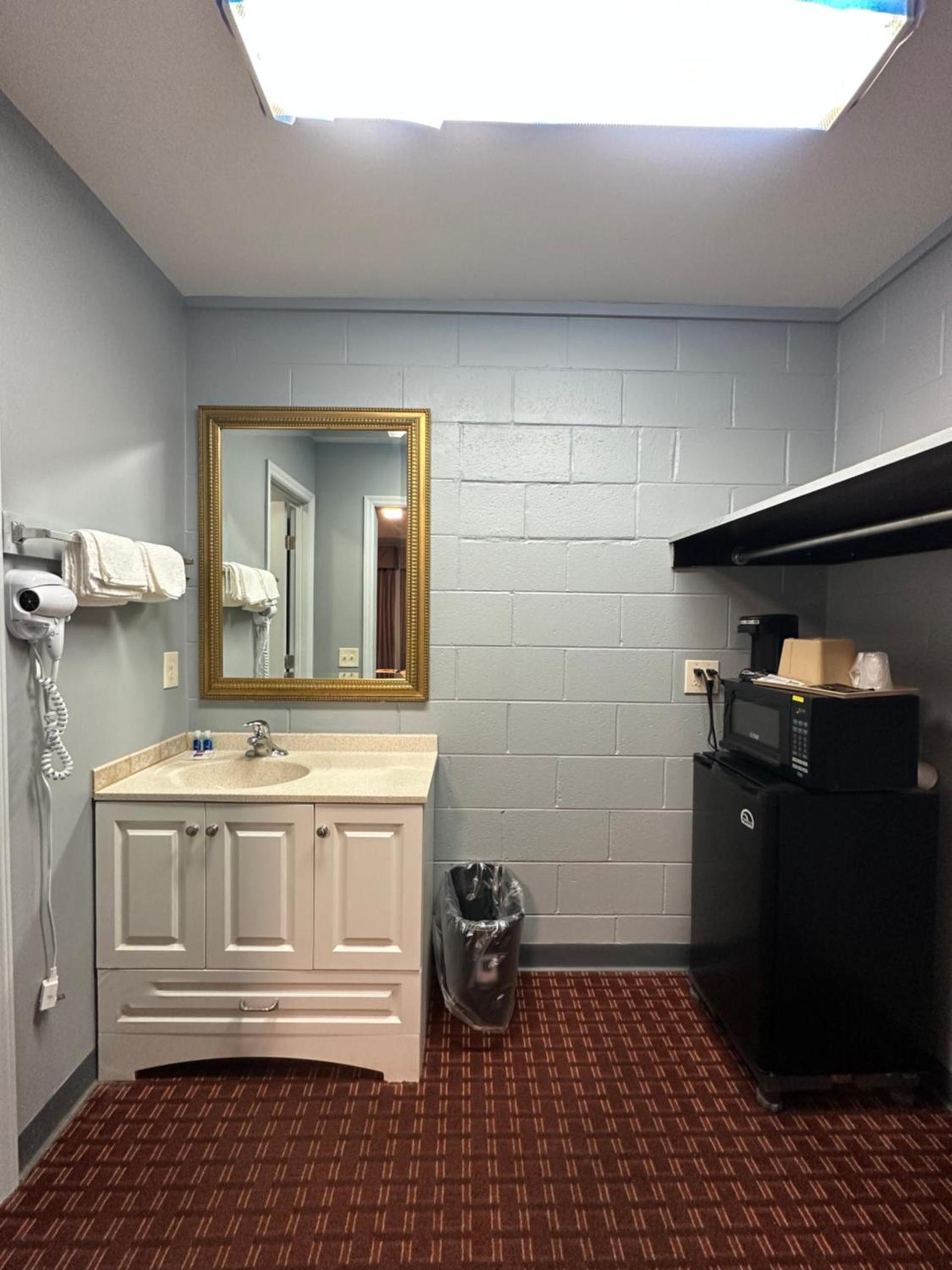 Rodeway Inn & Suites Walhalla photo 17
