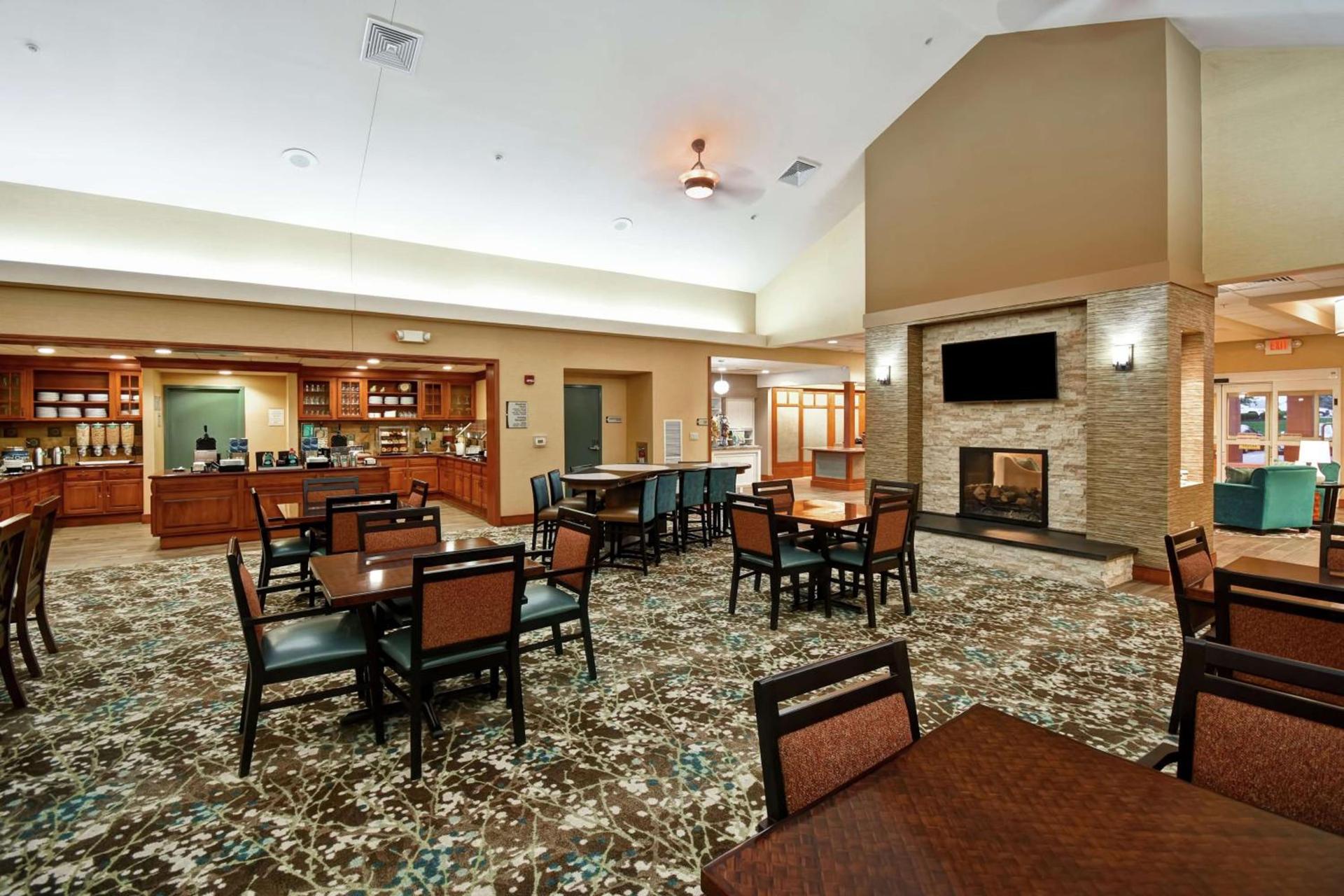 Homewood Suites by Hilton Lancaster photo 6