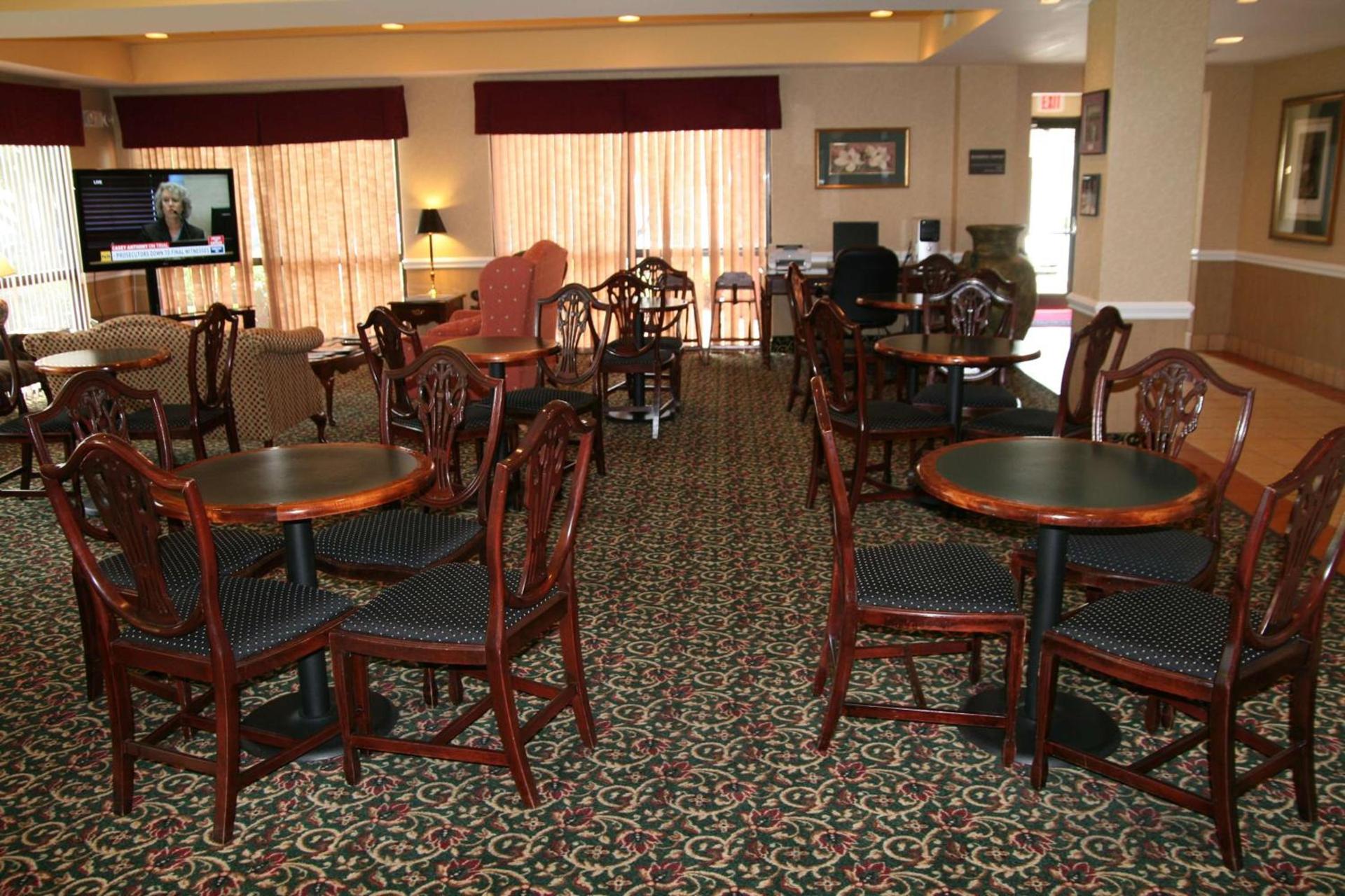 Hampton Inn Laurinburg photo 15