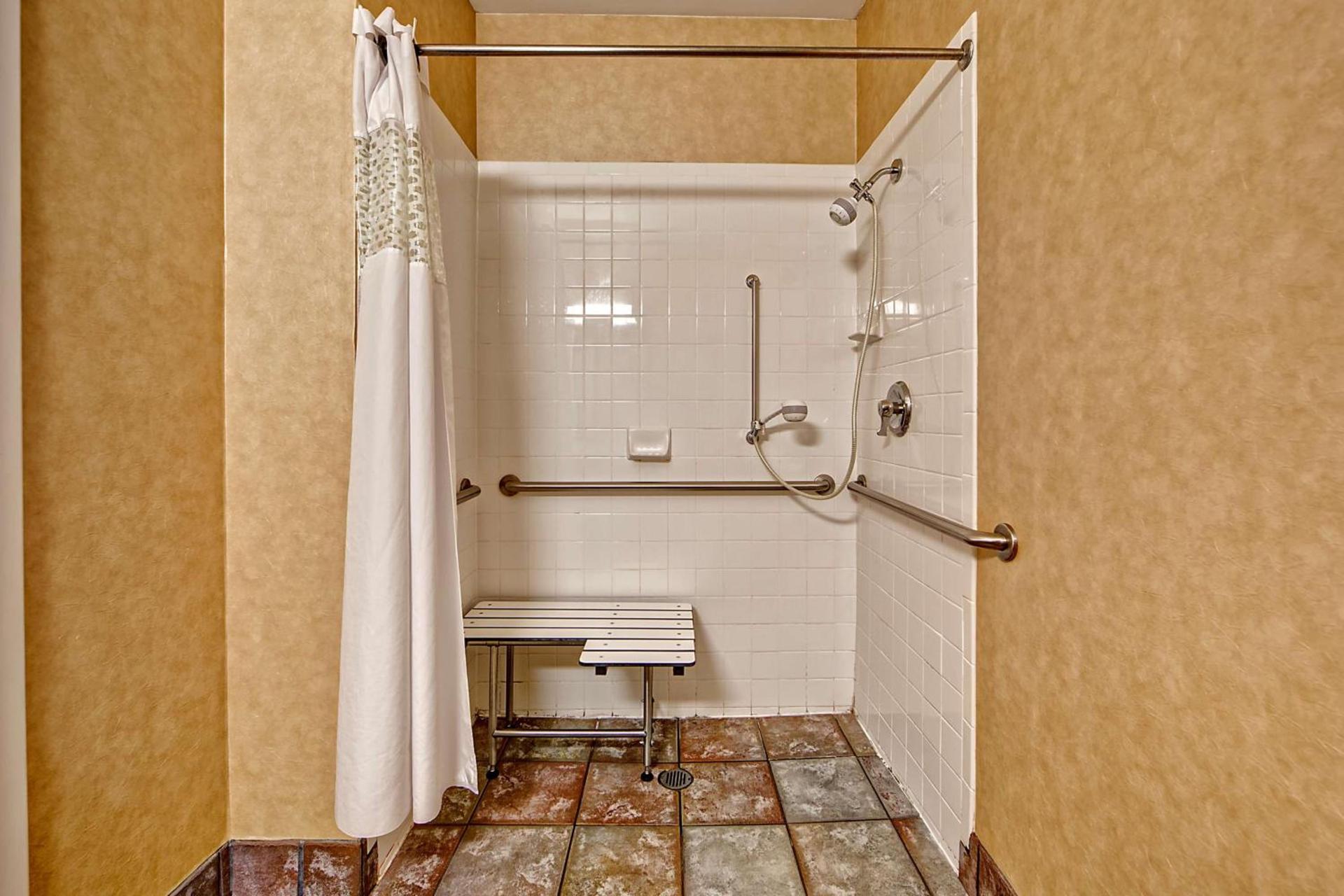 Hampton Inn Laurinburg photo 33