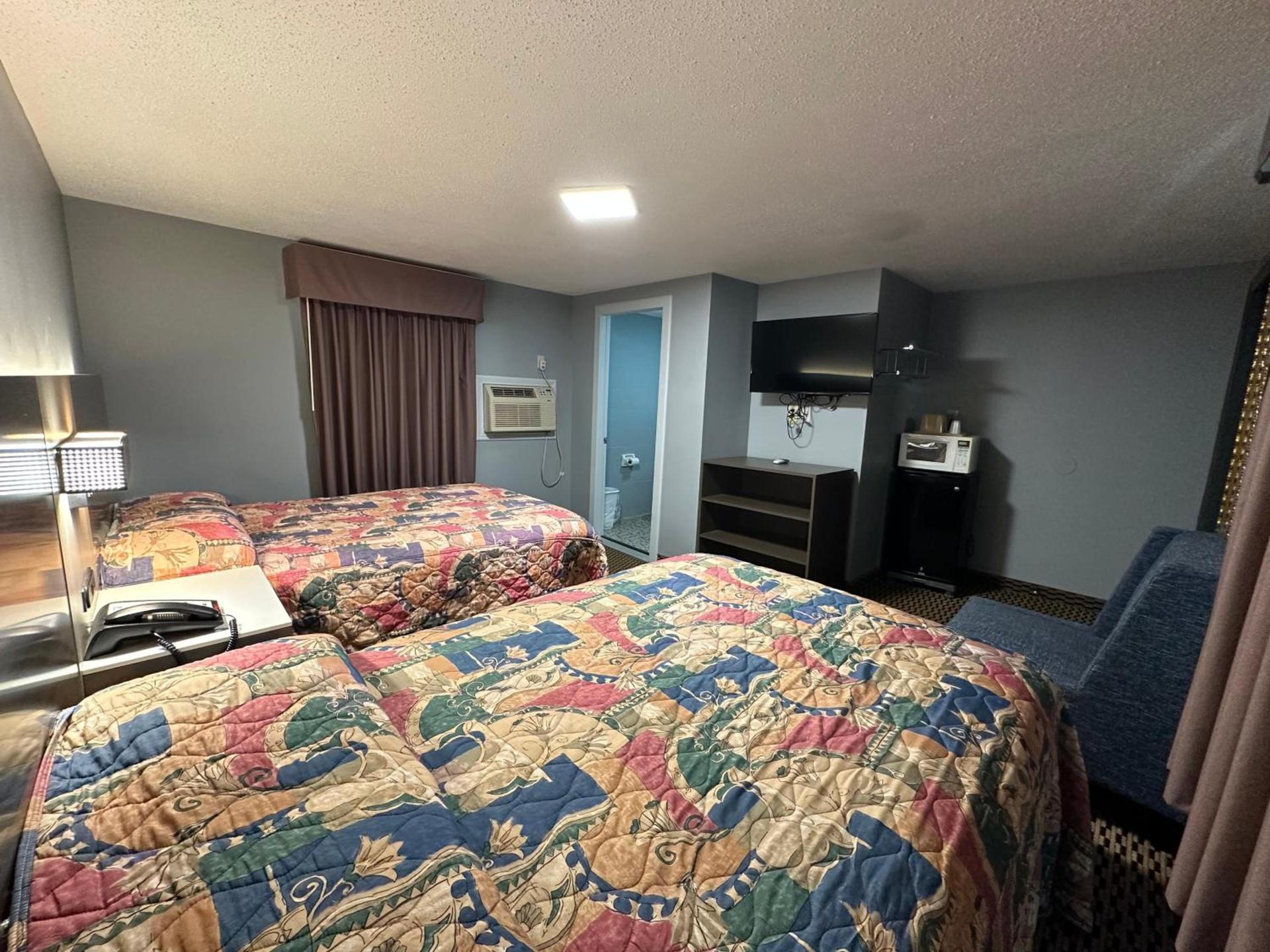 Rodeway Inn & Suites Walhalla photo 19