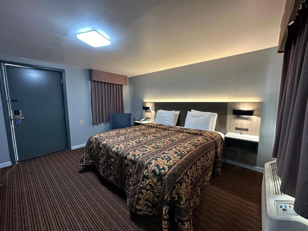 Rodeway Inn & Suites Walhalla photo 20