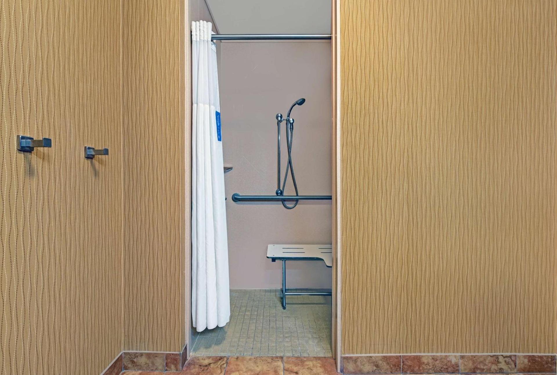 Hampton Inn By Hilton Deming photo 43