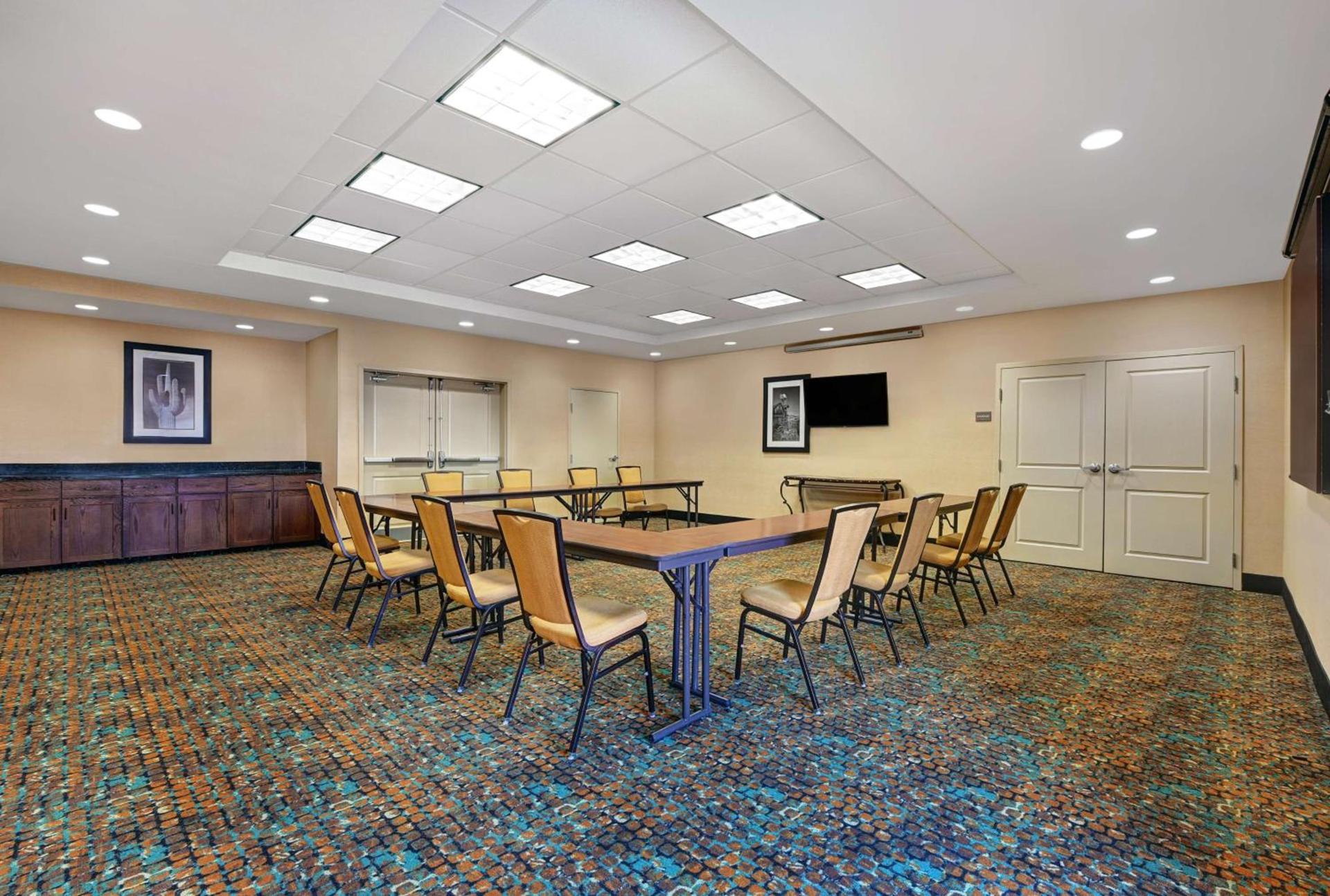 Hampton Inn By Hilton Deming photo 44
