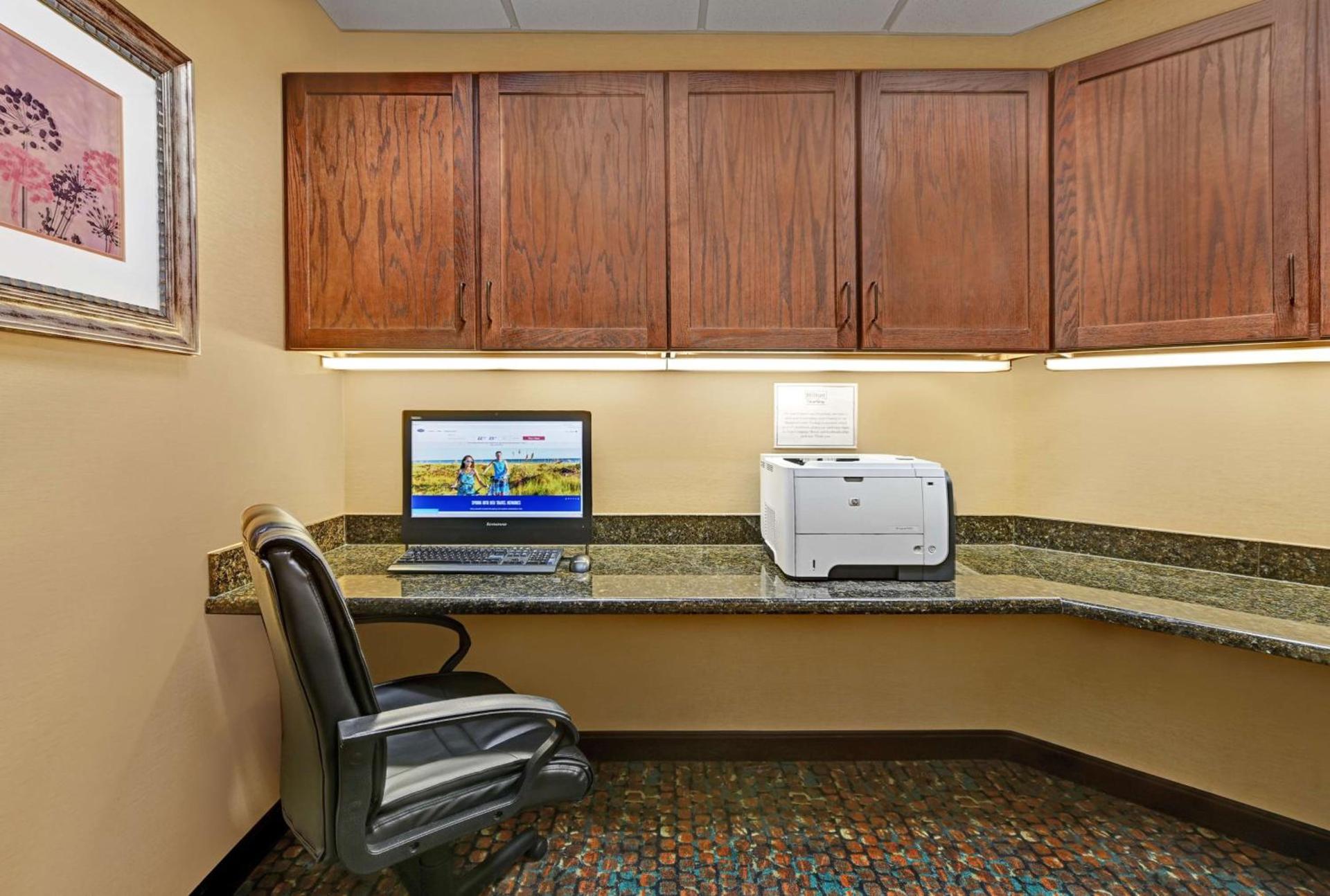 Hampton Inn By Hilton Deming photo 50