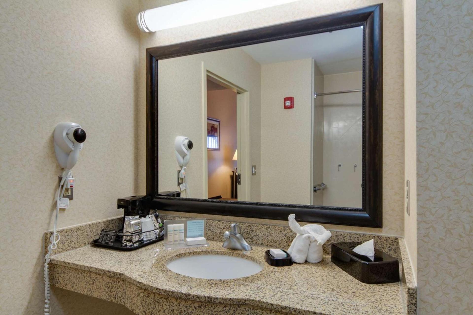 Hampton Inn & Suites Las Cruces I-25 photo 23