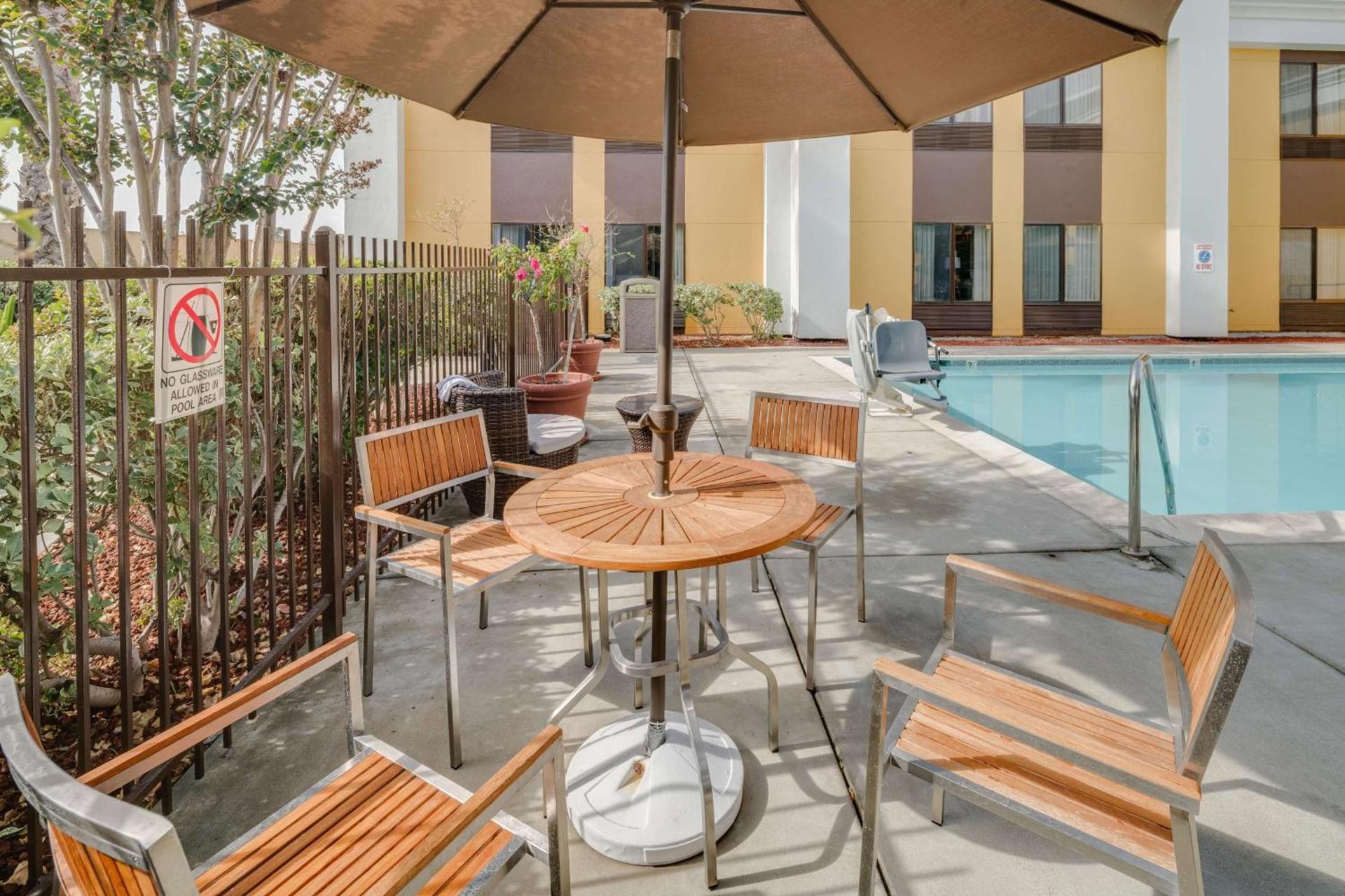 Hampton Inn Livermore photo 14