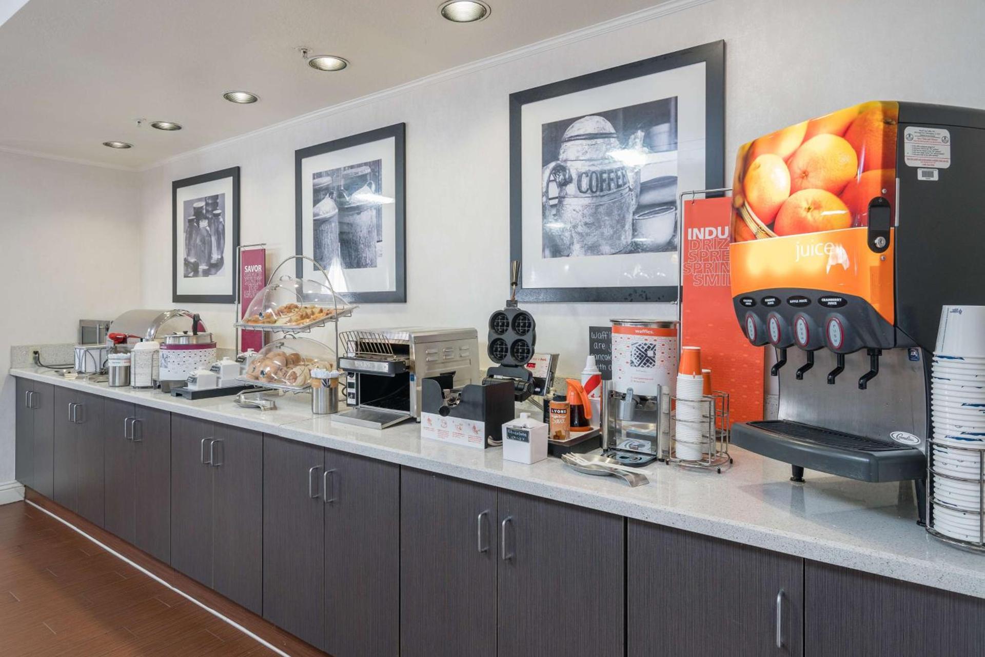 Hampton Inn Livermore photo 26