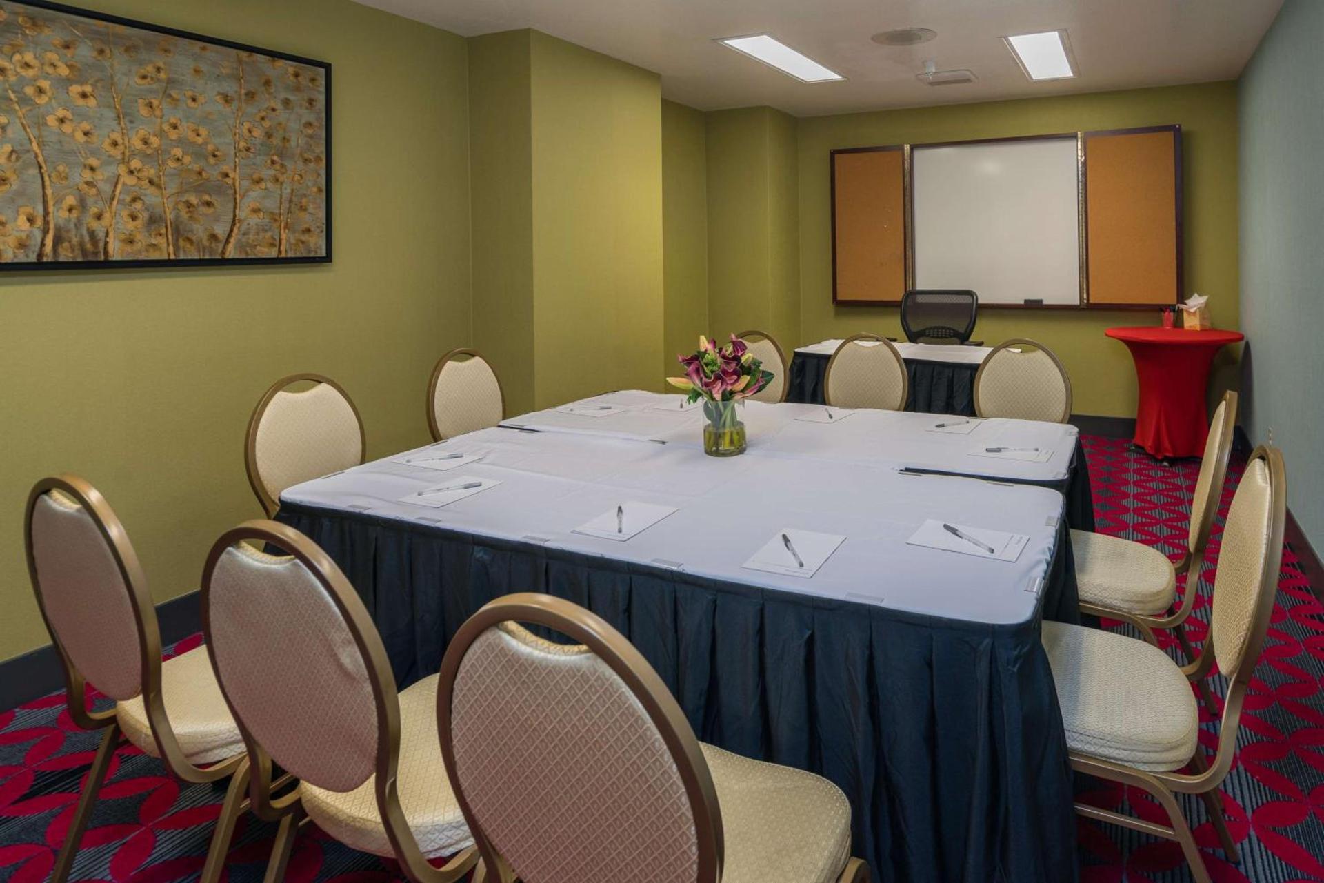 Hampton Inn Livermore photo 52